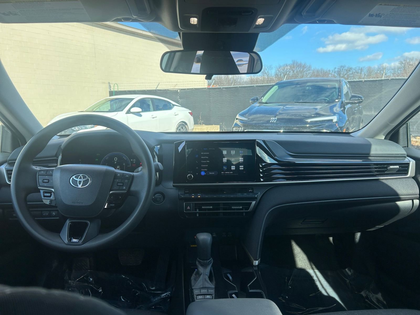 Thumbnail: 2025 Toyota Camry - 33