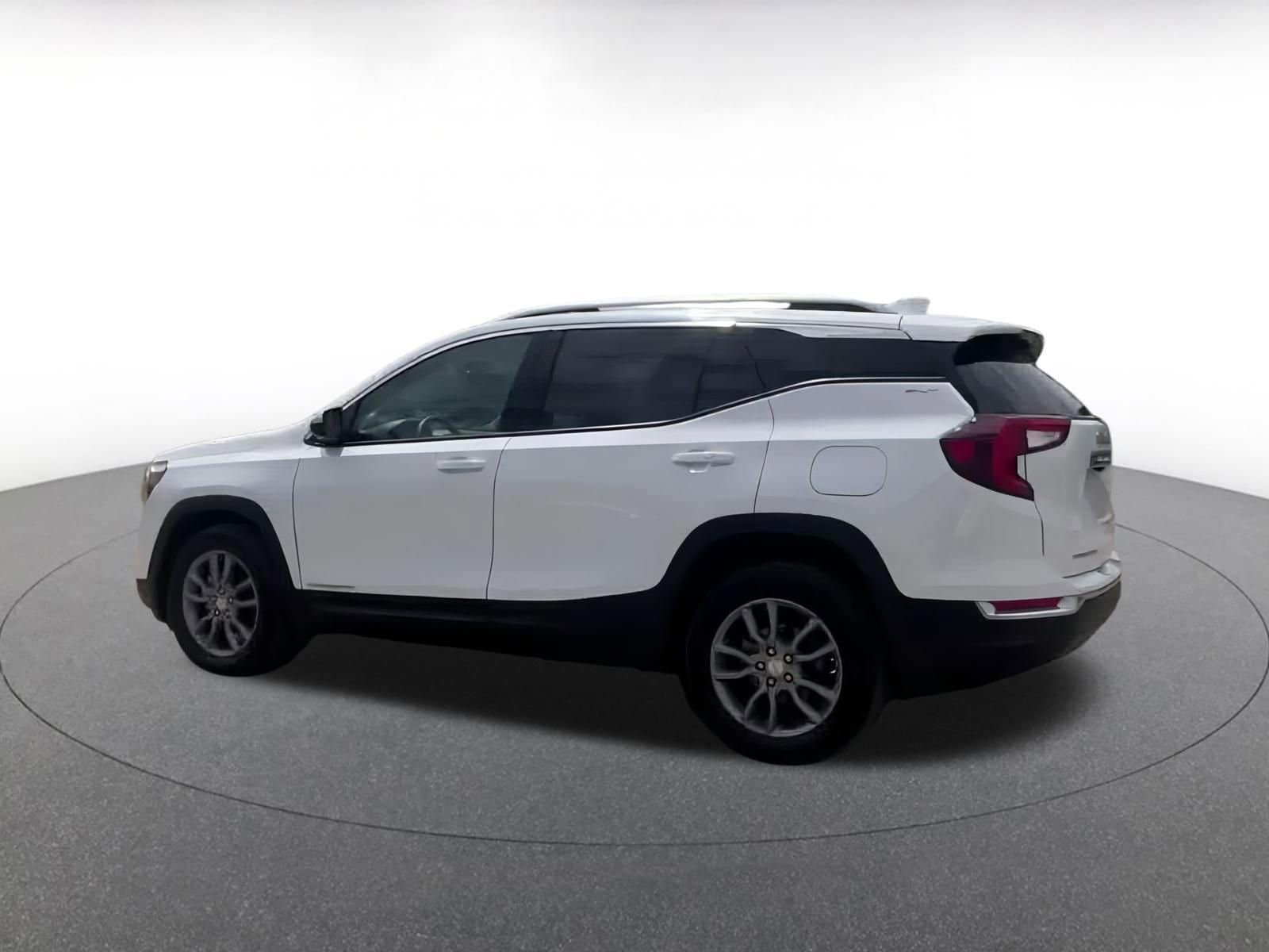 Thumbnail: 2024 GMC Terrain - 10