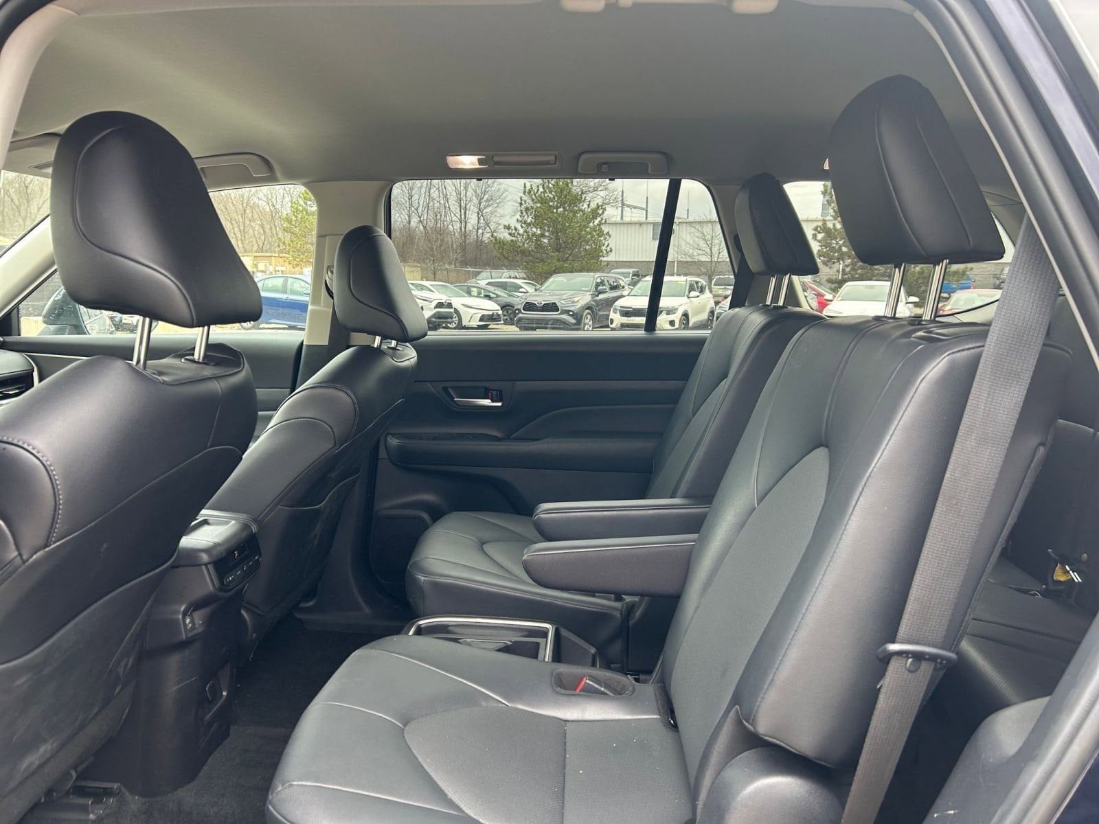 Thumbnail: 2025 Toyota Grand Highlander - 28