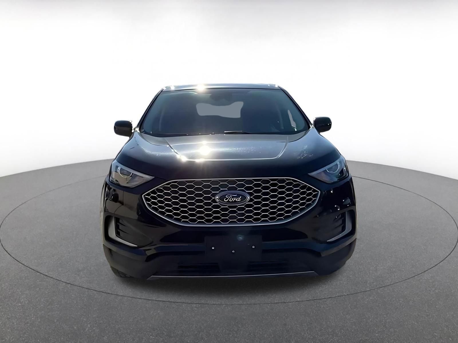 Thumbnail: 2024 Ford Edge - 4