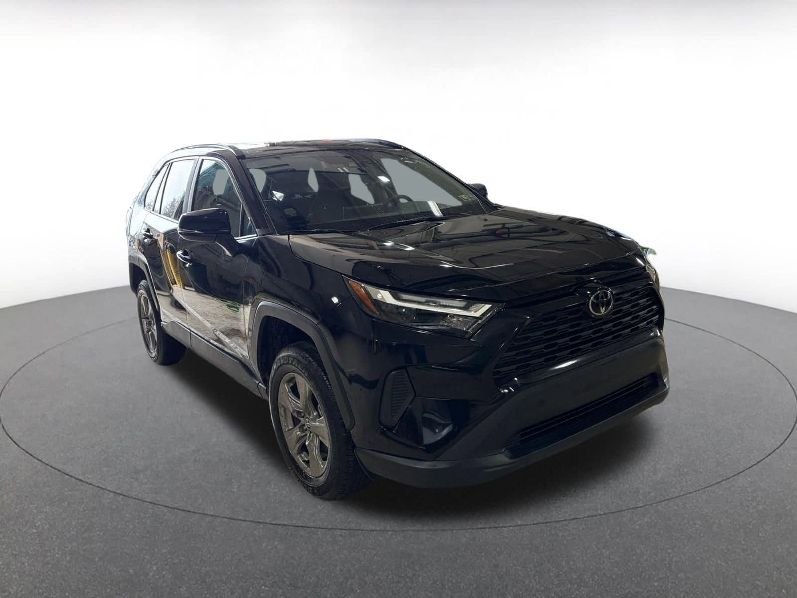 Thumbnail: 2025 Toyota RAV4 - 1