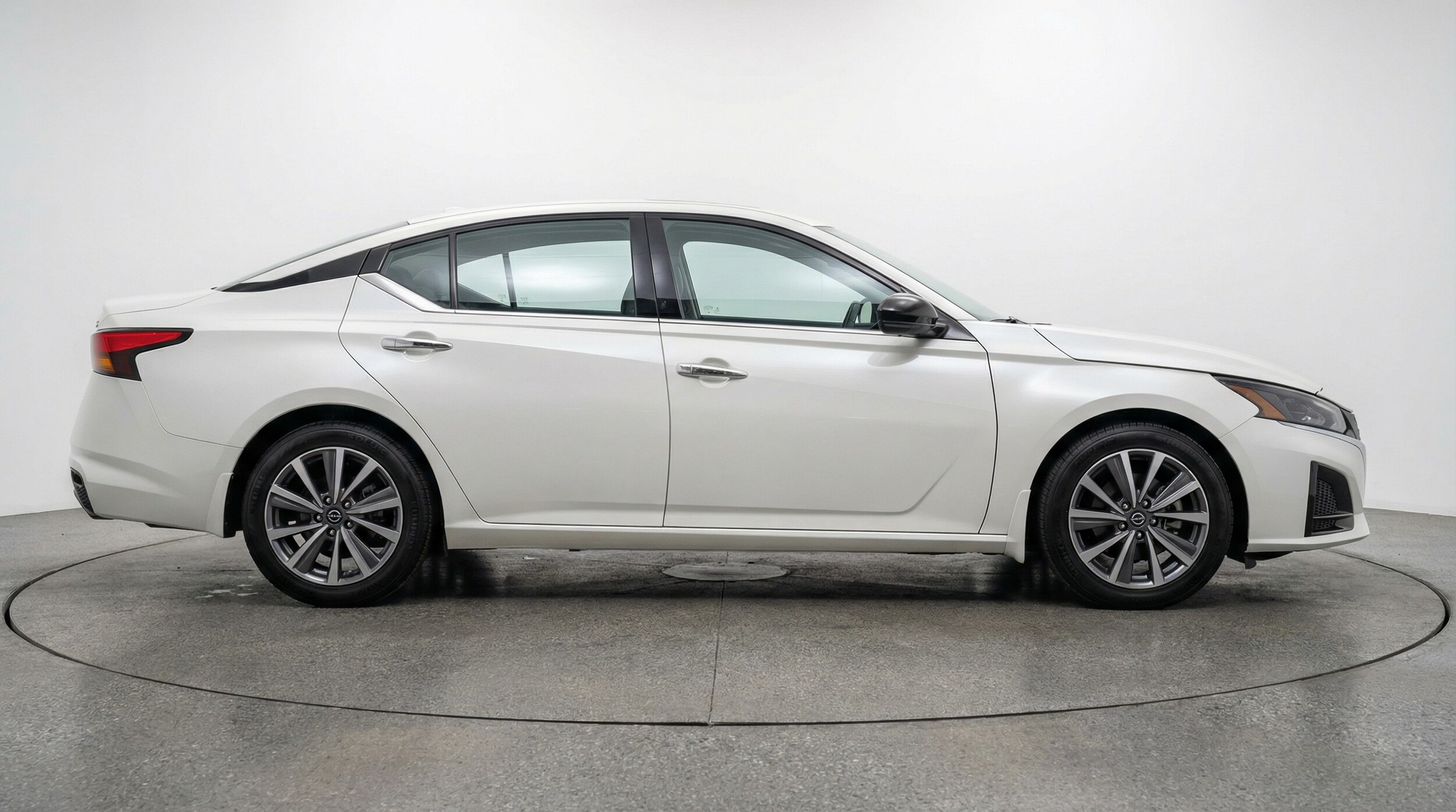 Thumbnail: 2025 Nissan Altima - 8