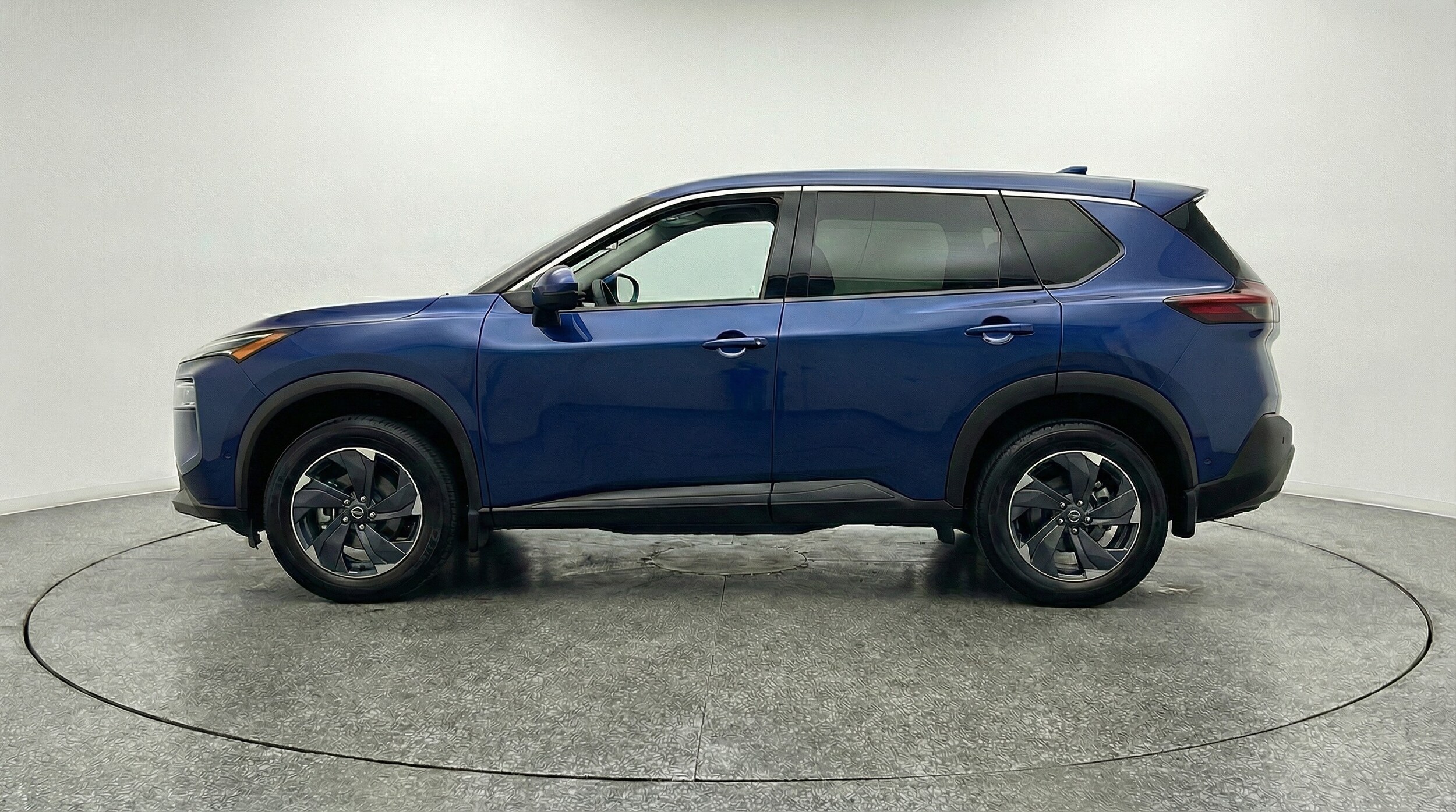 Thumbnail: 2025 Nissan Rogue - 4