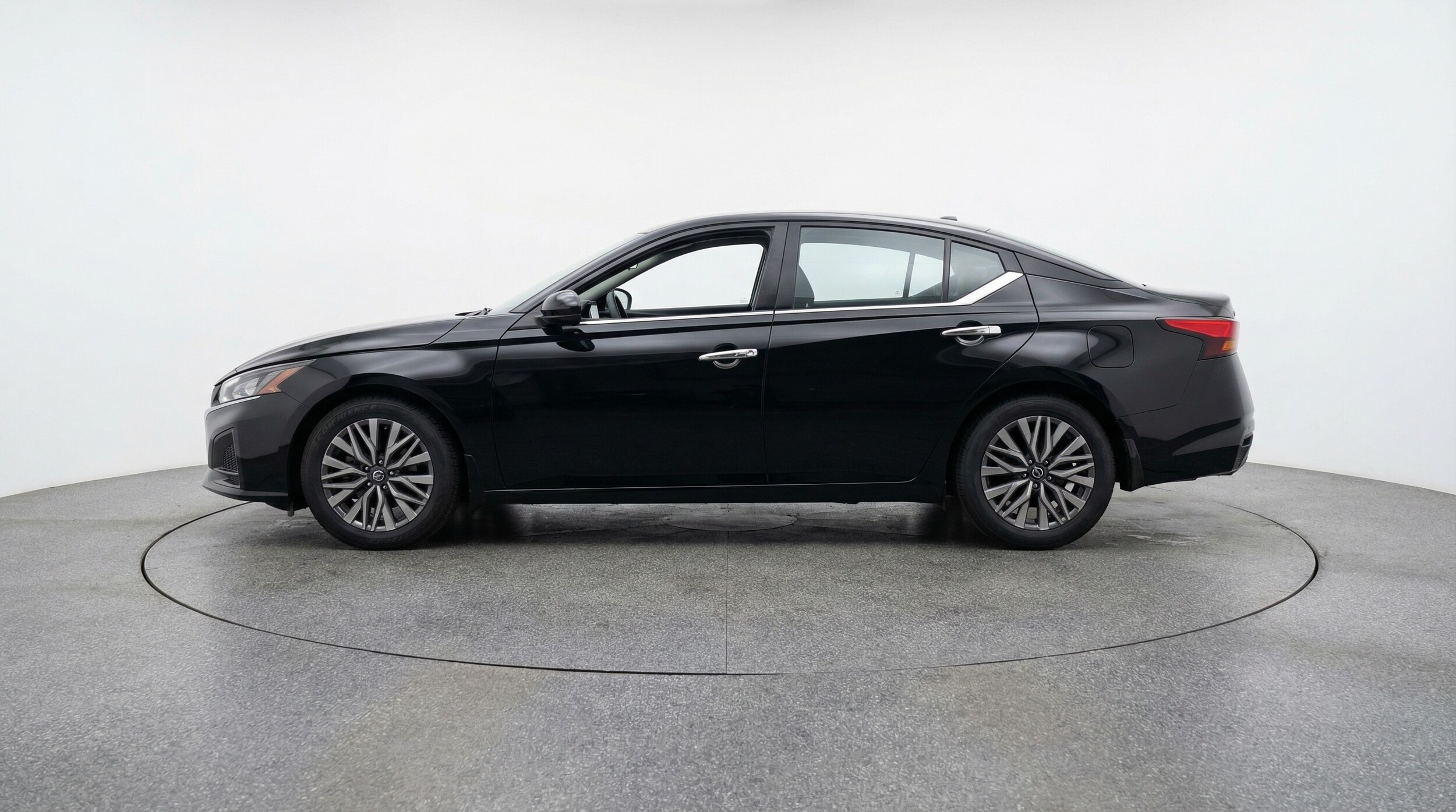 Thumbnail: 2025 Nissan Altima - 4