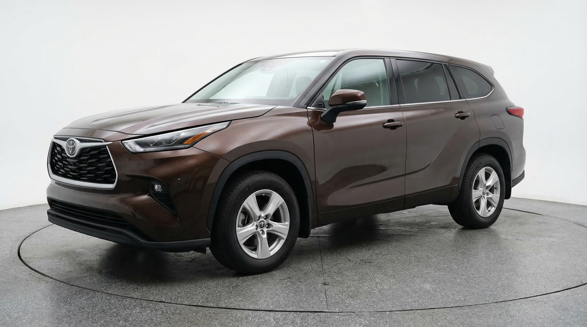 Thumbnail: 2025 Toyota Highlander - 3