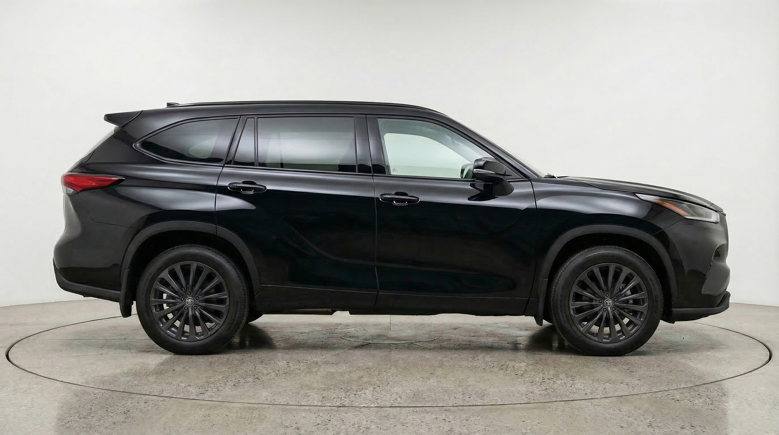 Thumbnail: 2025 Toyota Highlander - 8