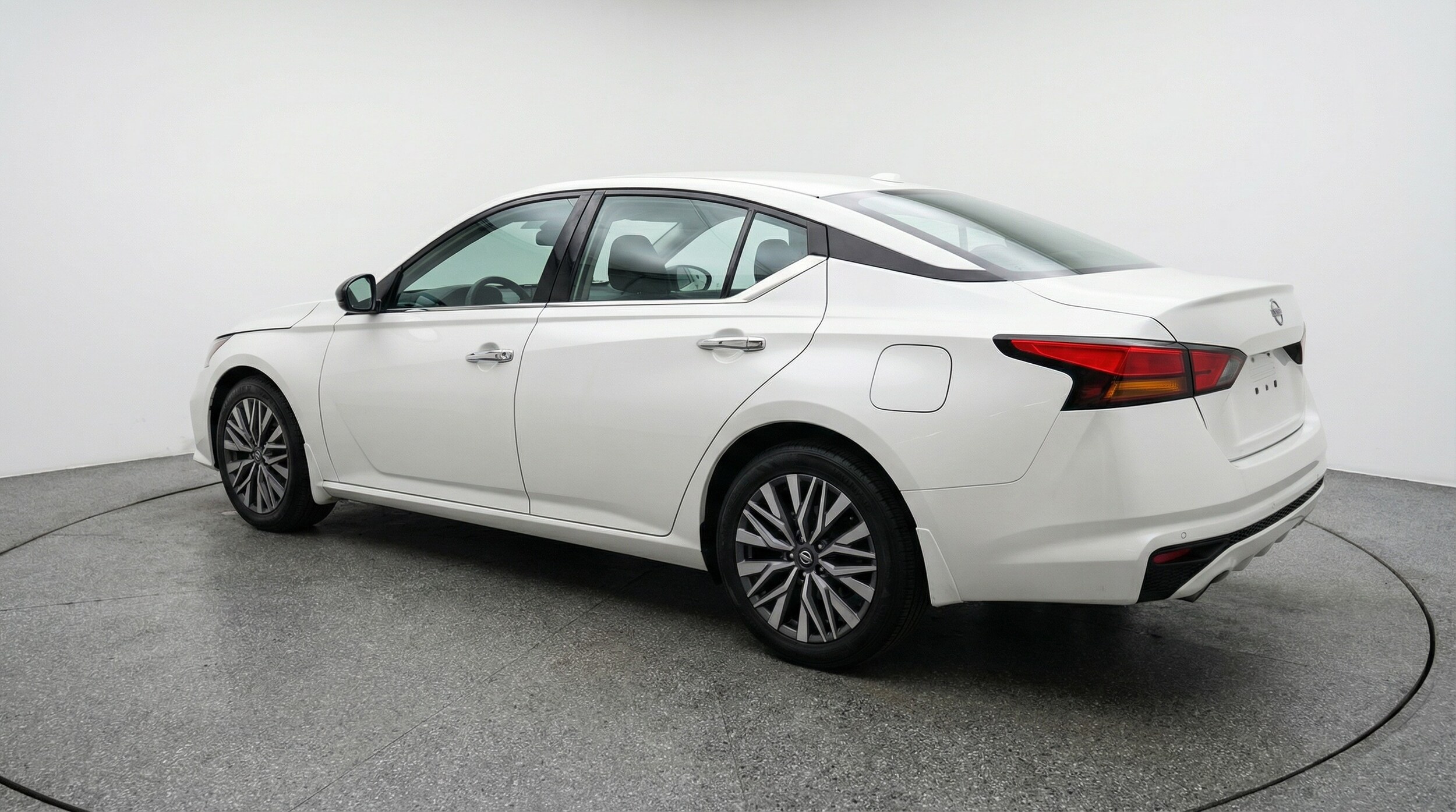 Thumbnail: 2025 Nissan Altima - 5