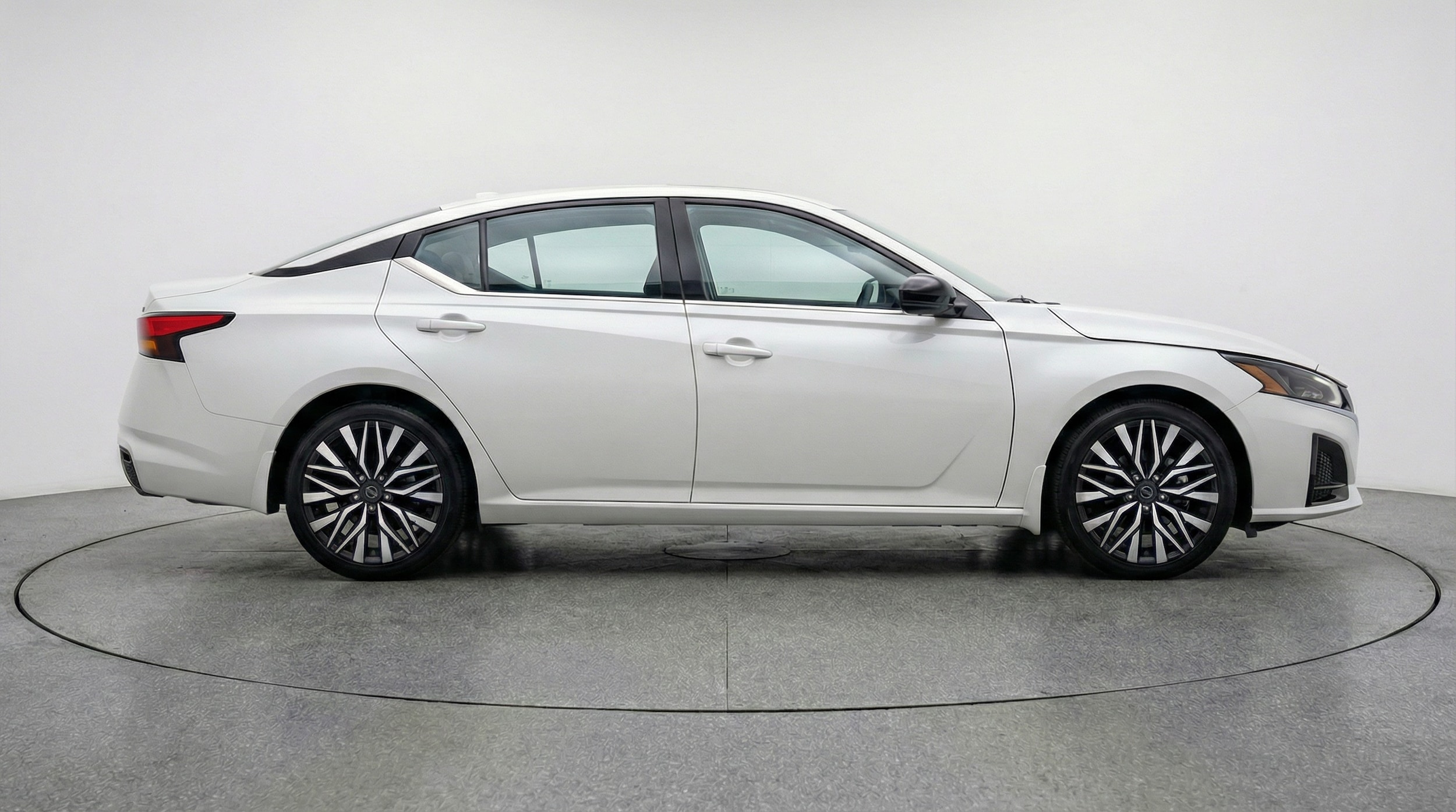 Thumbnail: 2025 Nissan Altima - 8