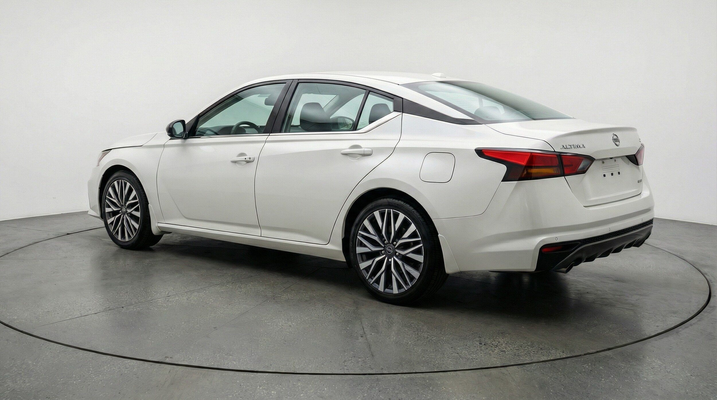 Thumbnail: 2025 Nissan Altima - 5
