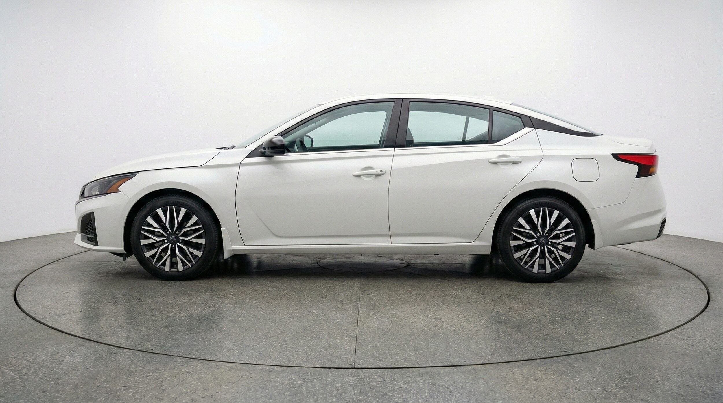Thumbnail: 2025 Nissan Altima - 4