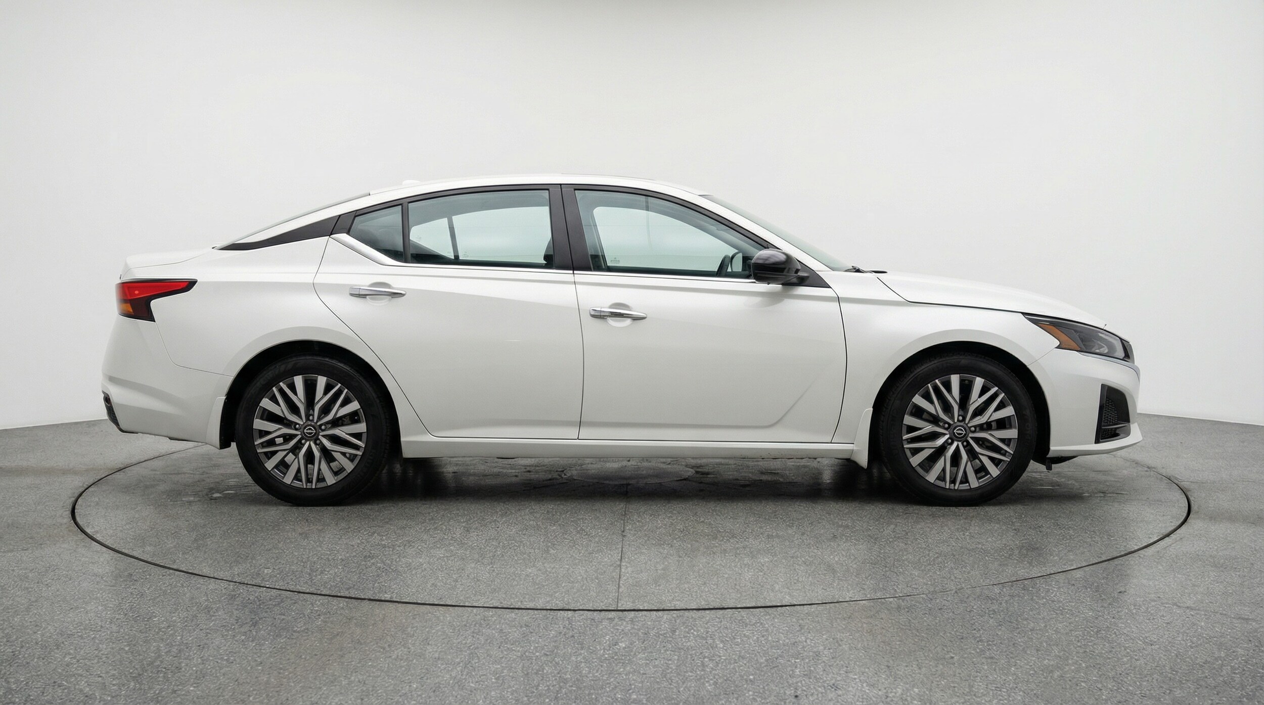 Thumbnail: 2025 Nissan Altima - 8