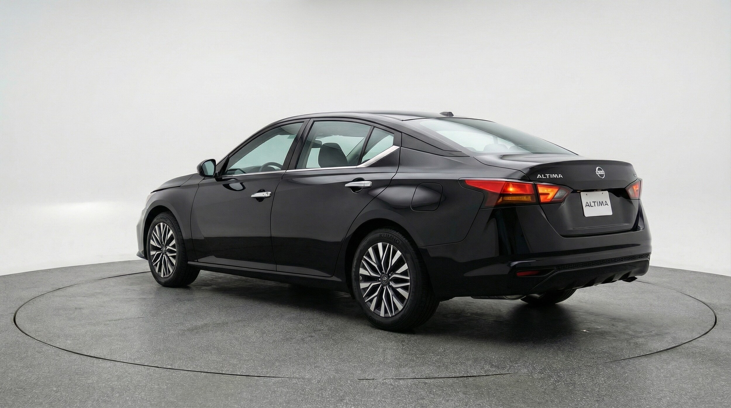 Thumbnail: 2025 Nissan Altima - 5