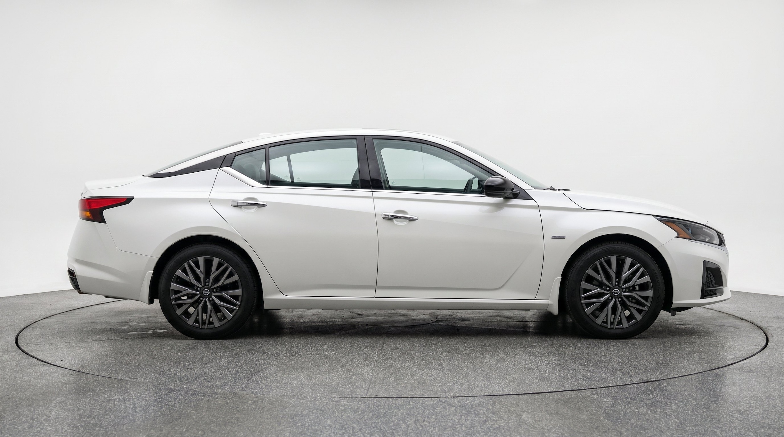 Thumbnail: 2025 Nissan Altima - 10