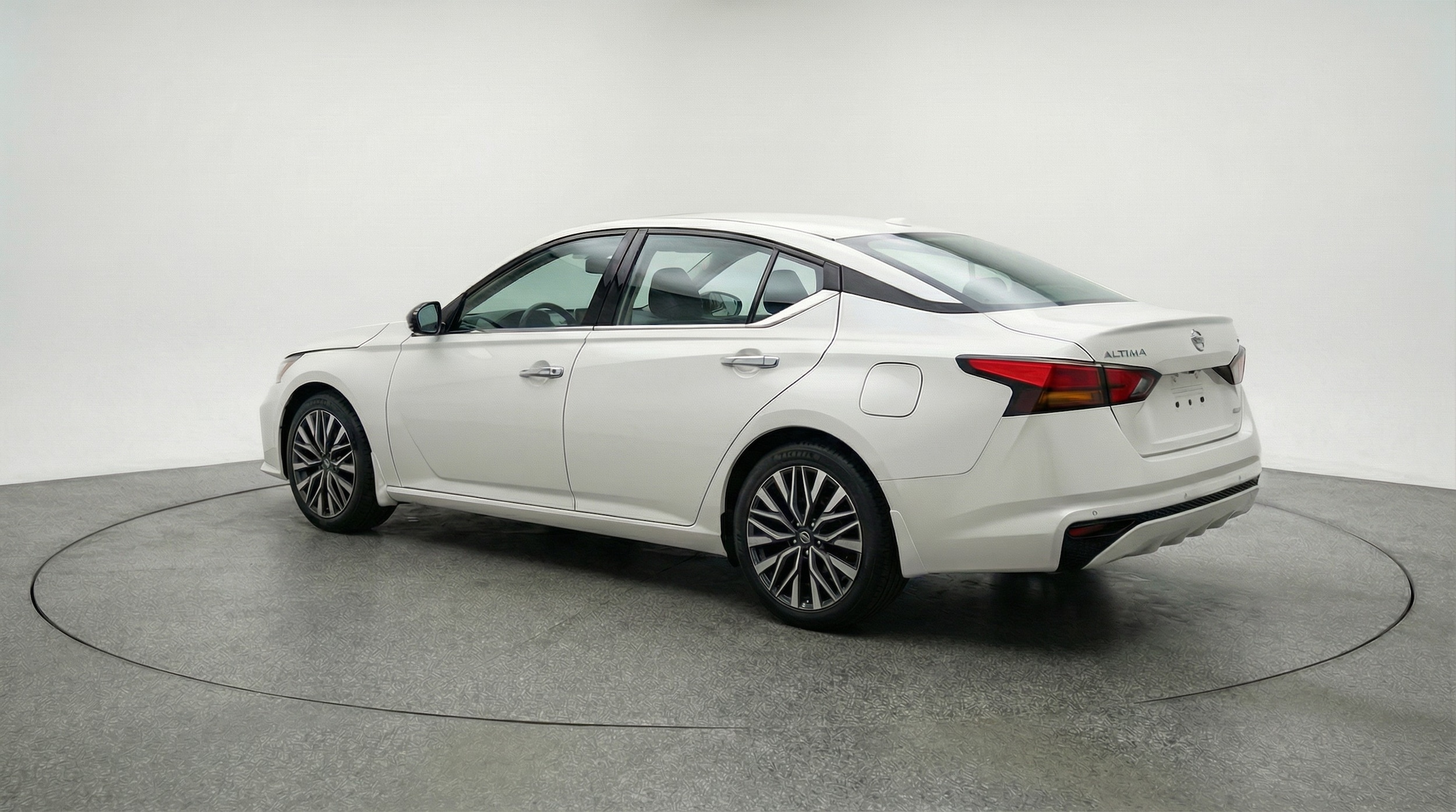 Thumbnail: 2025 Nissan Altima - 5