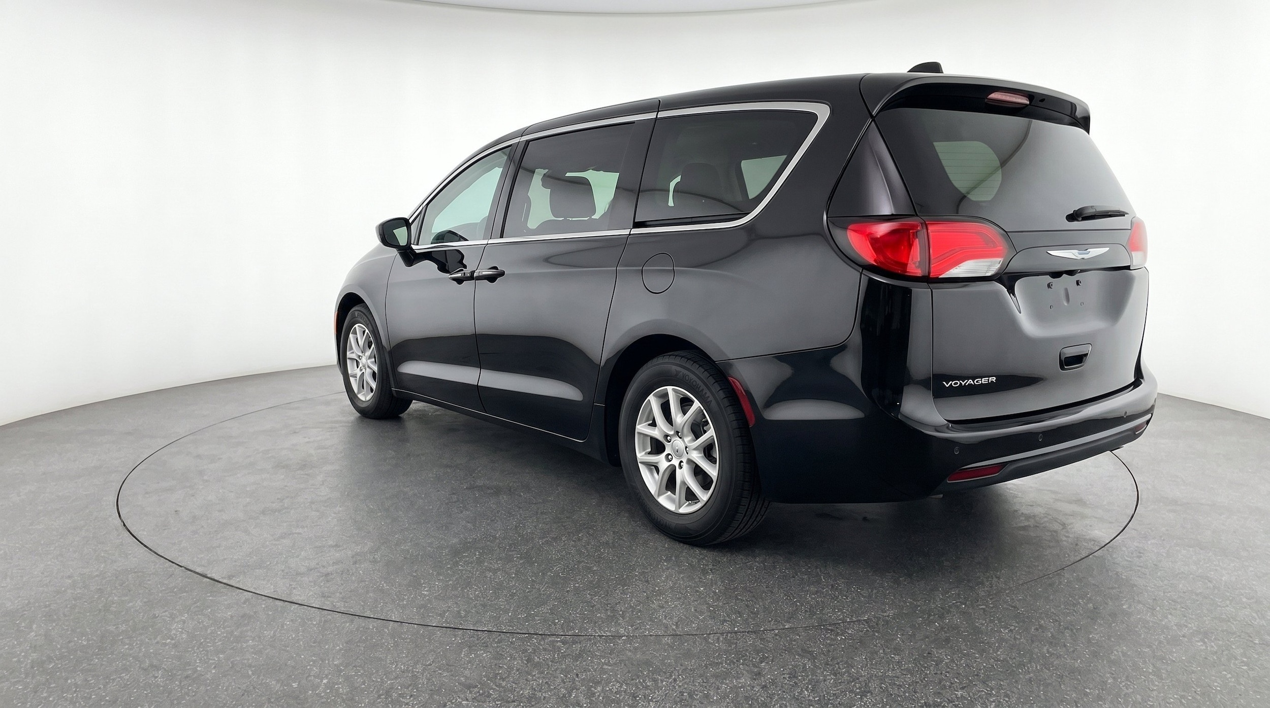 Thumbnail: 2024 Chrysler Voyager - 6