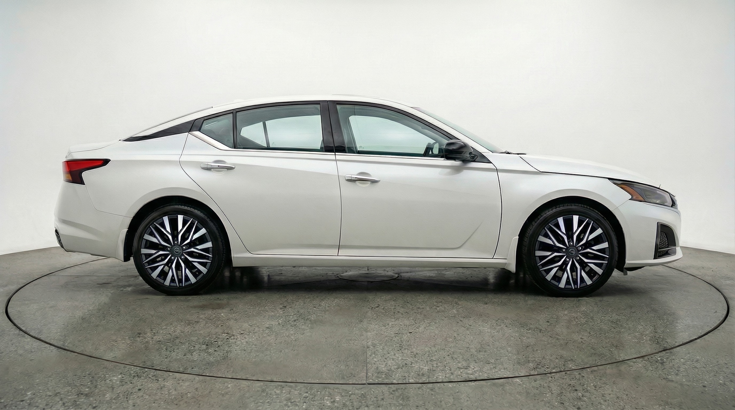 Thumbnail: 2025 Nissan Altima - 8