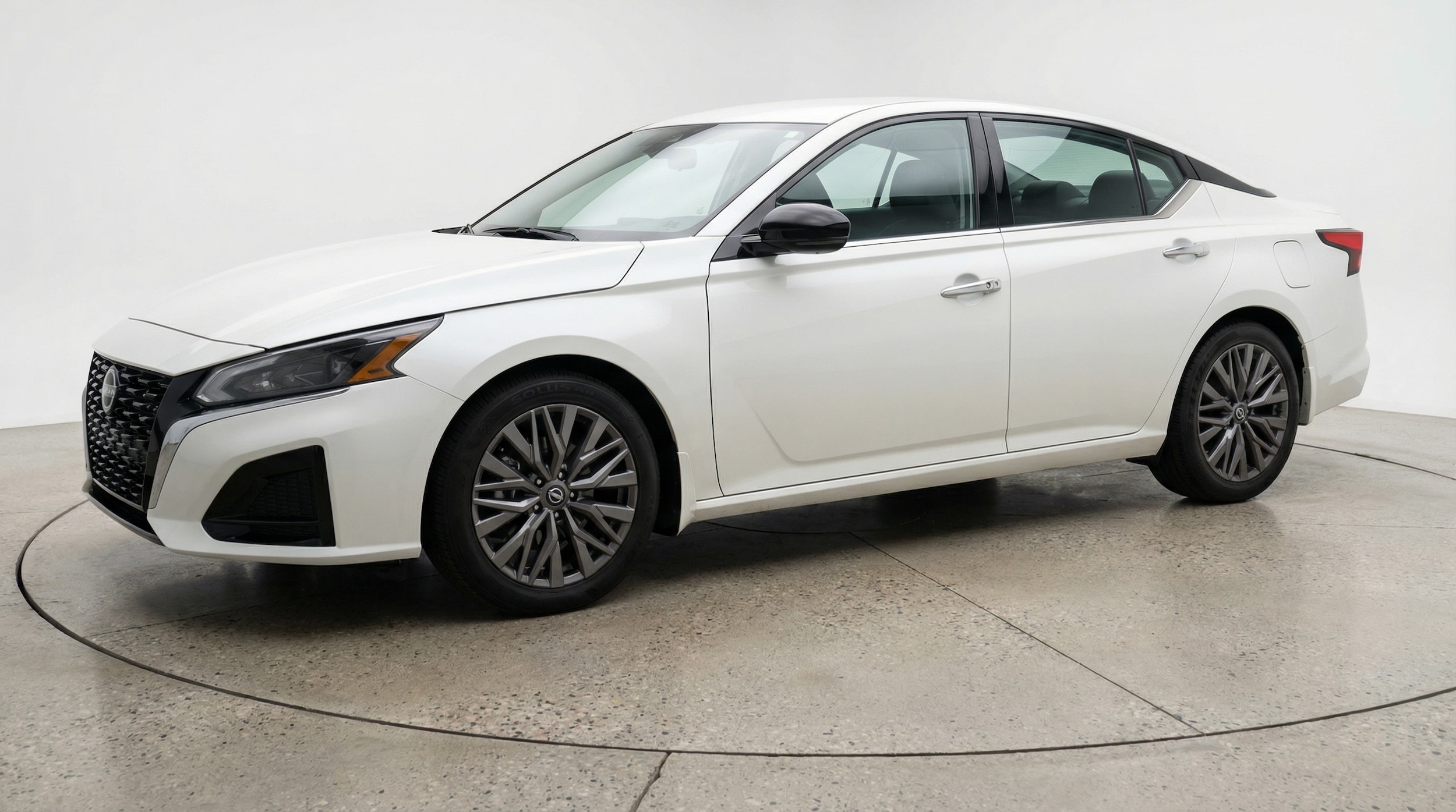 Thumbnail: 2025 Nissan Altima - 3