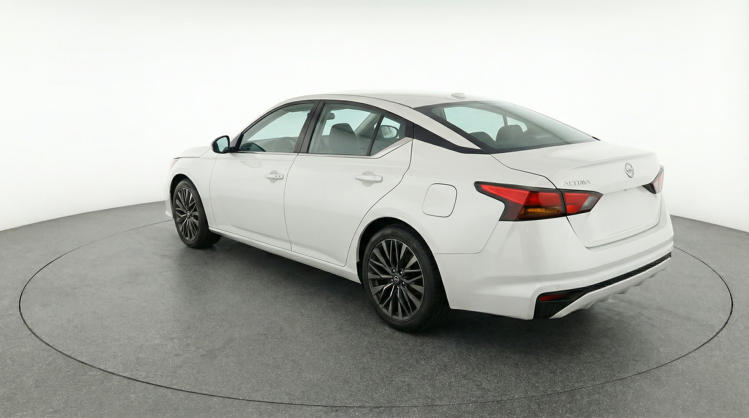 Thumbnail: 2025 Nissan Altima - 5