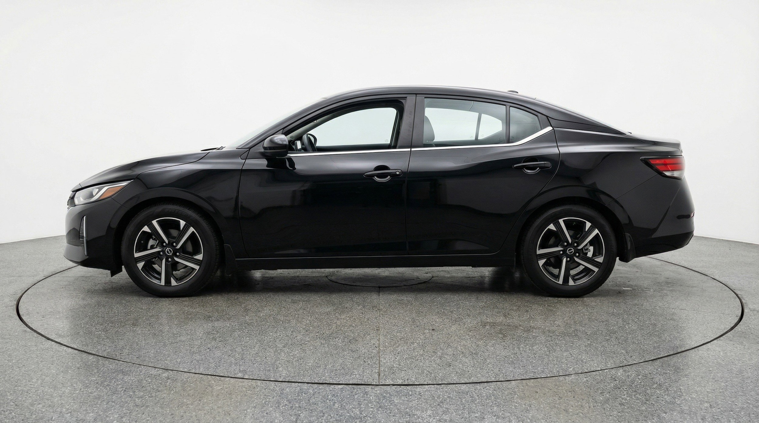 Thumbnail: 2025 Nissan Sentra - 5