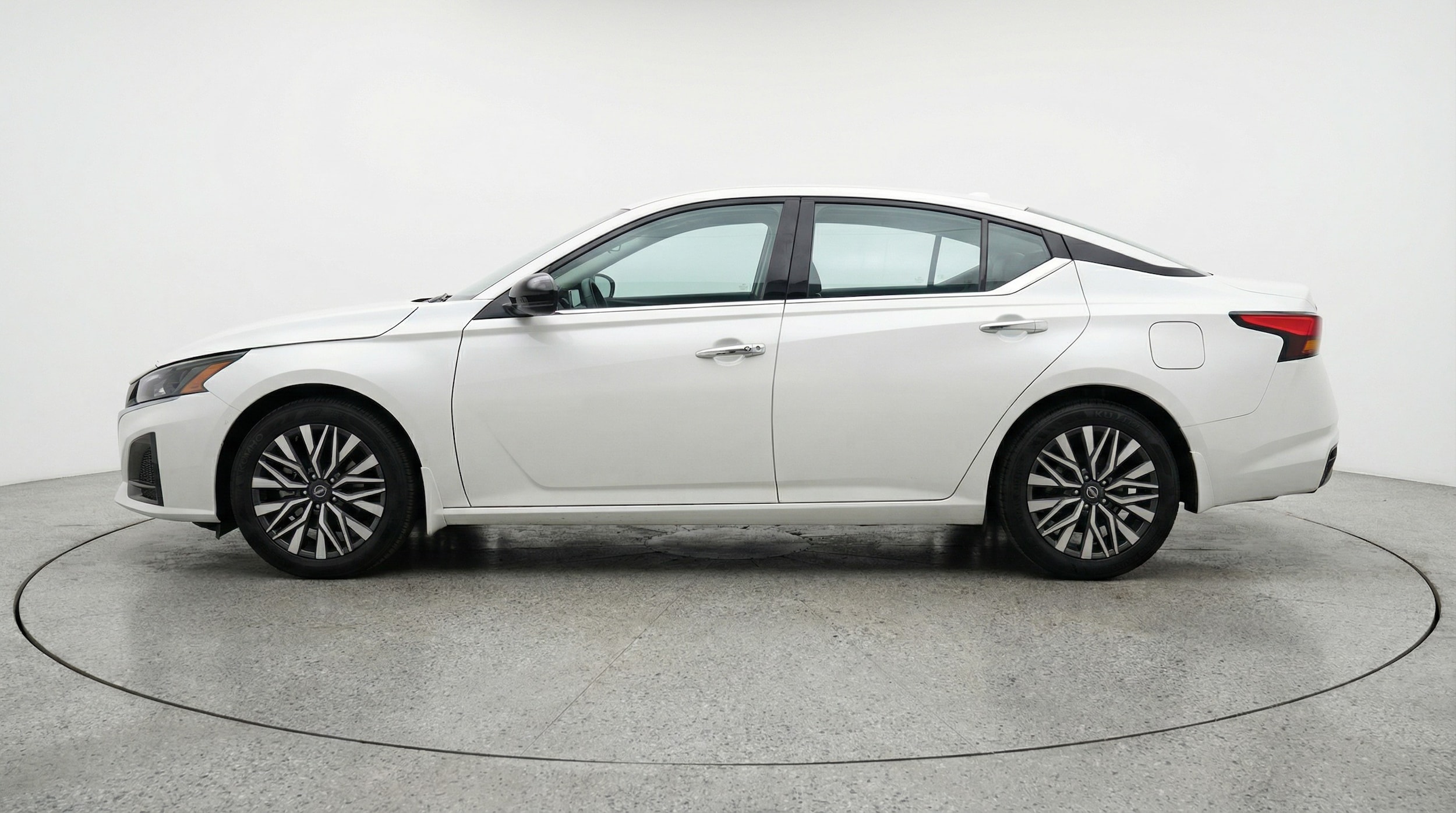 Thumbnail: 2025 Nissan Altima - 4