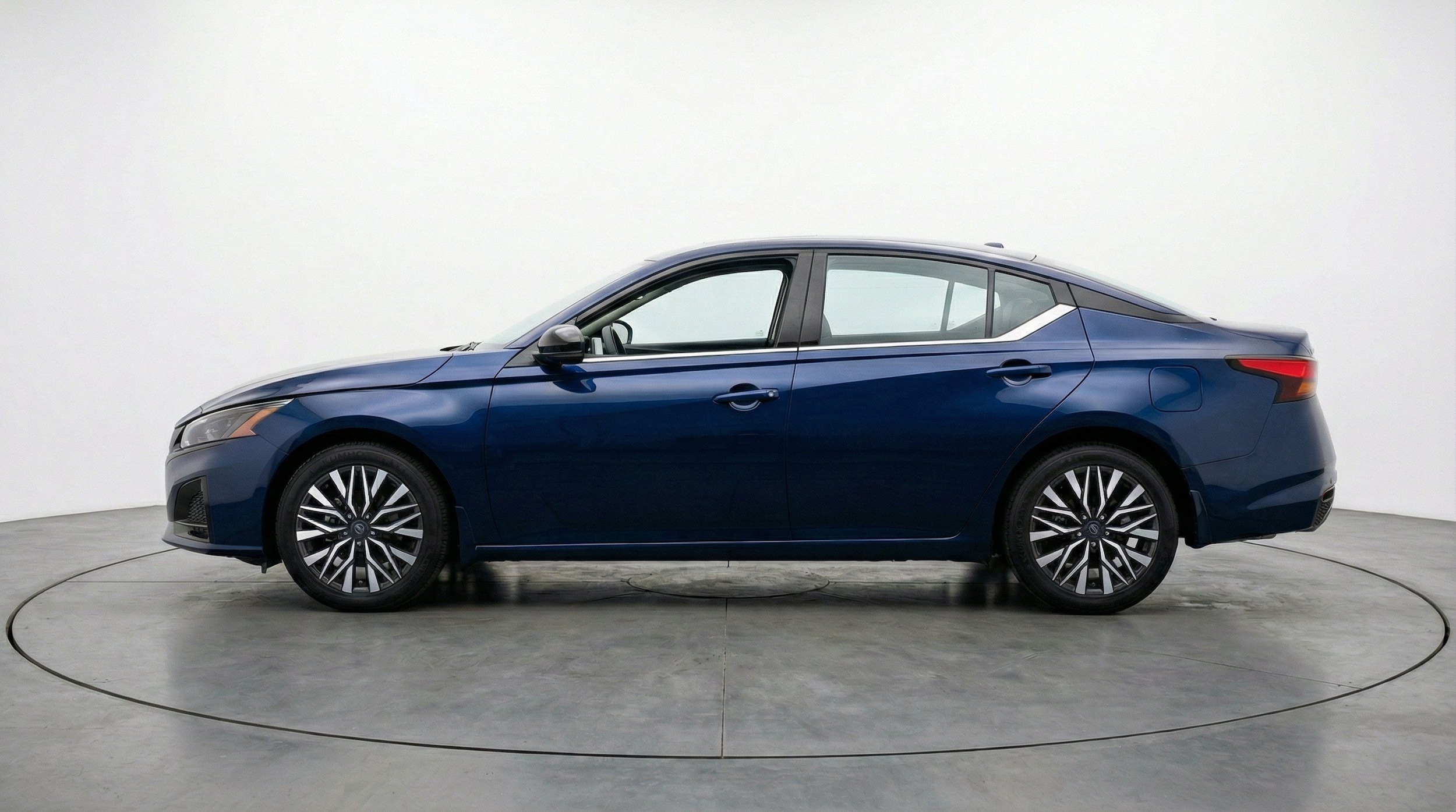 Thumbnail: 2025 Nissan Altima - 5