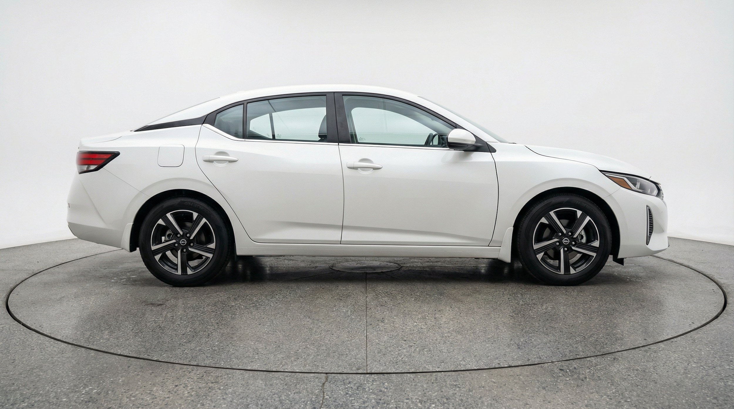 Thumbnail: 2025 Nissan Sentra - 11