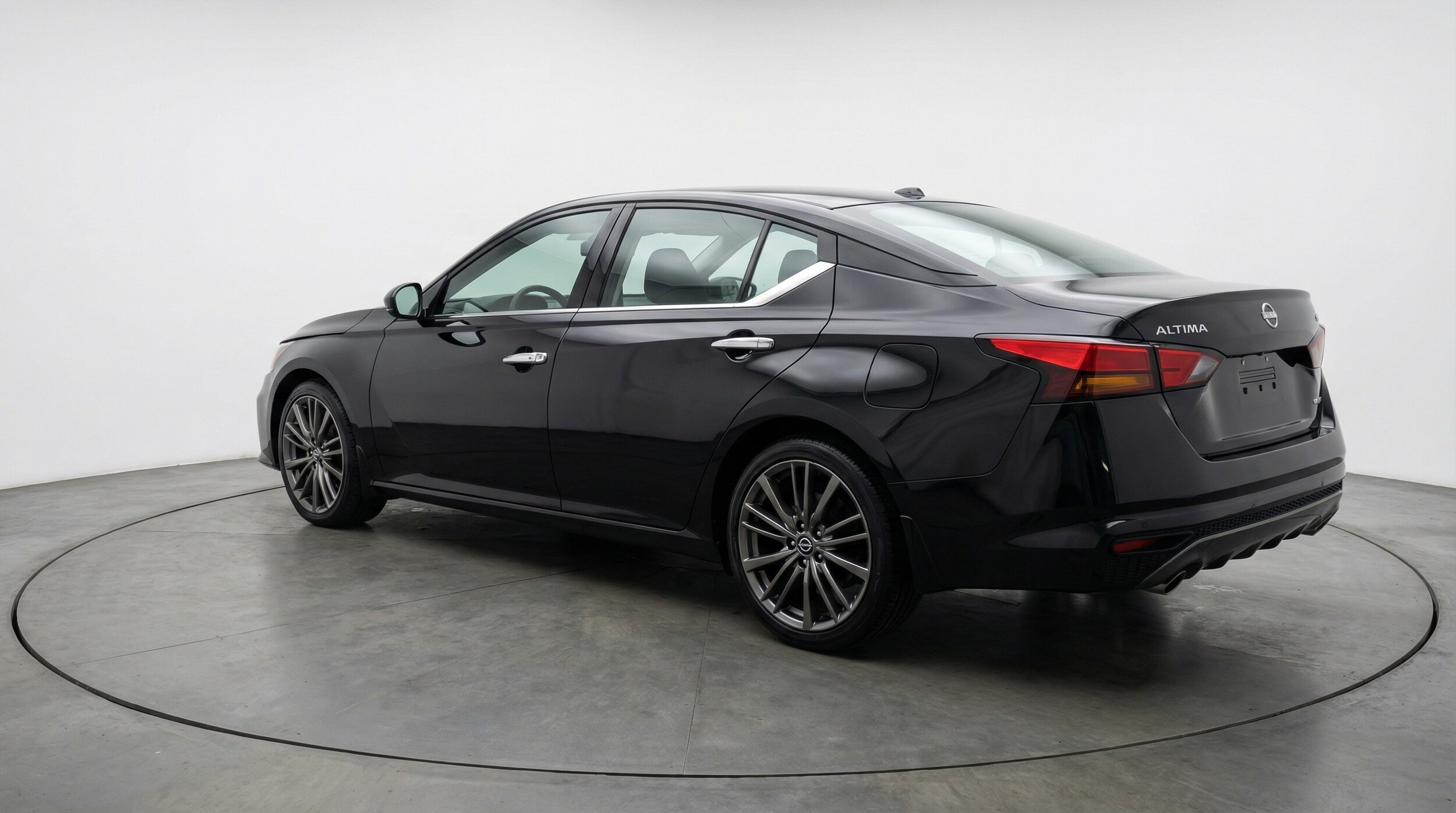 Thumbnail: 2025 Nissan Altima - 5