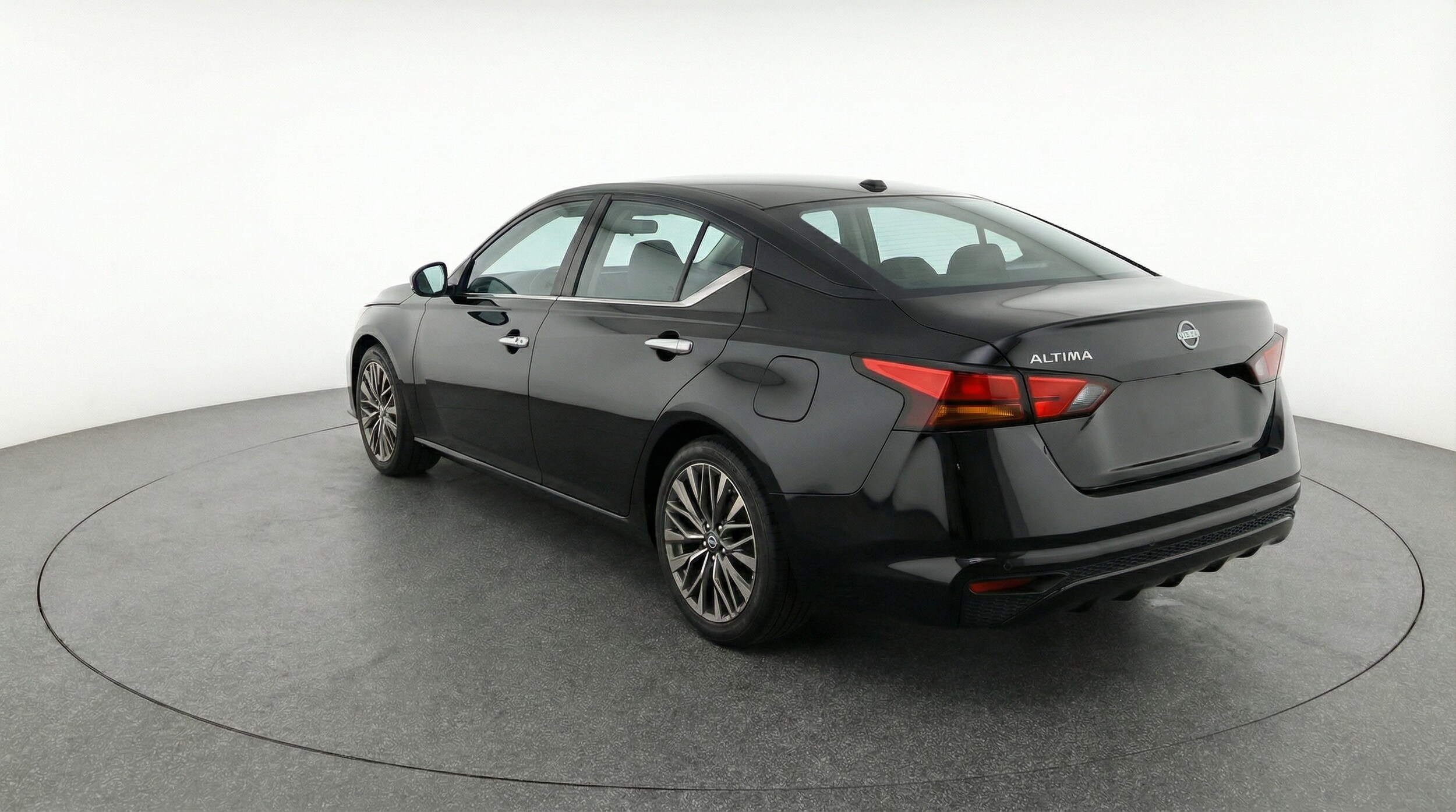 Thumbnail: 2025 Nissan Altima - 5