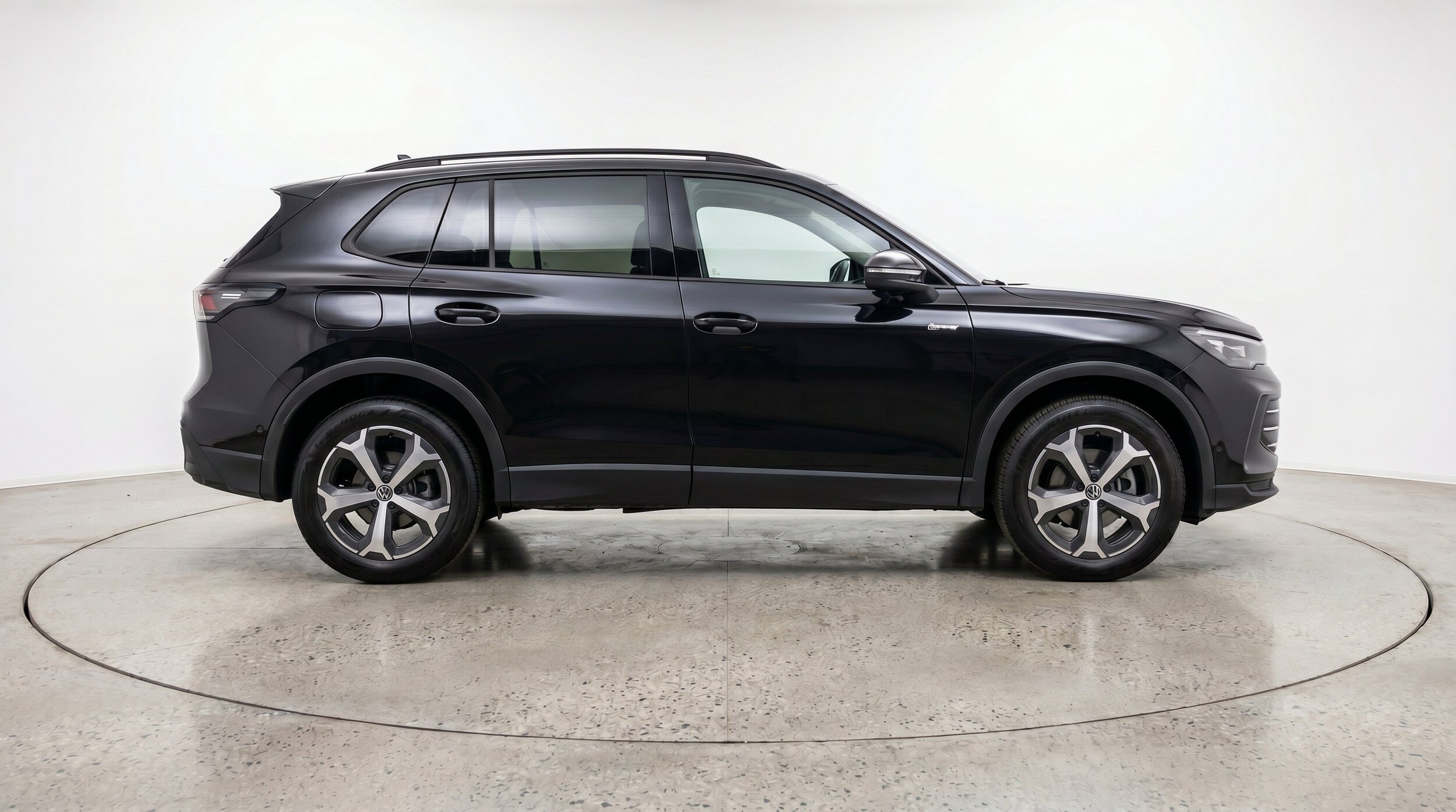 Thumbnail: 2026 Volkswagen Tiguan - 10