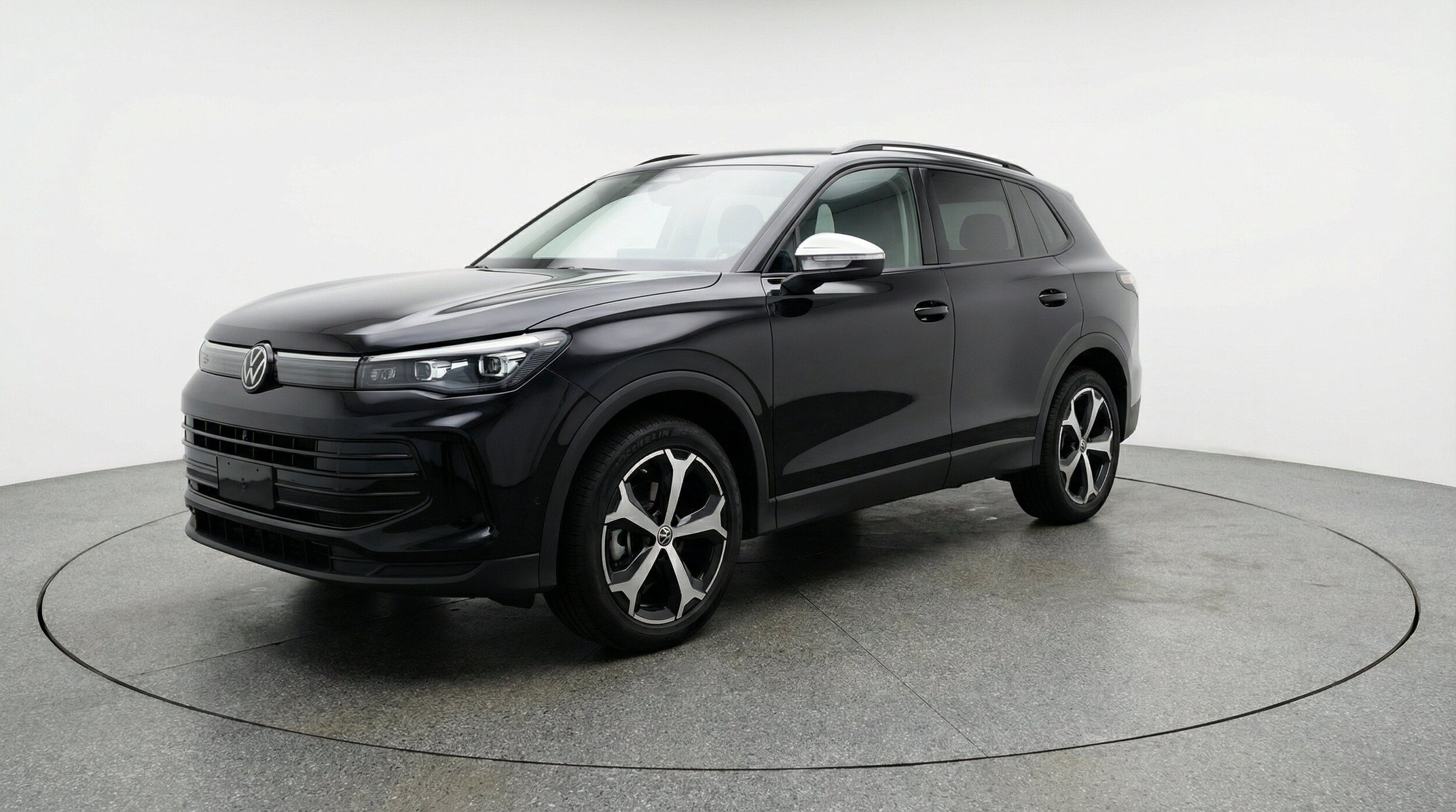 Thumbnail: 2026 Volkswagen Tiguan - 3