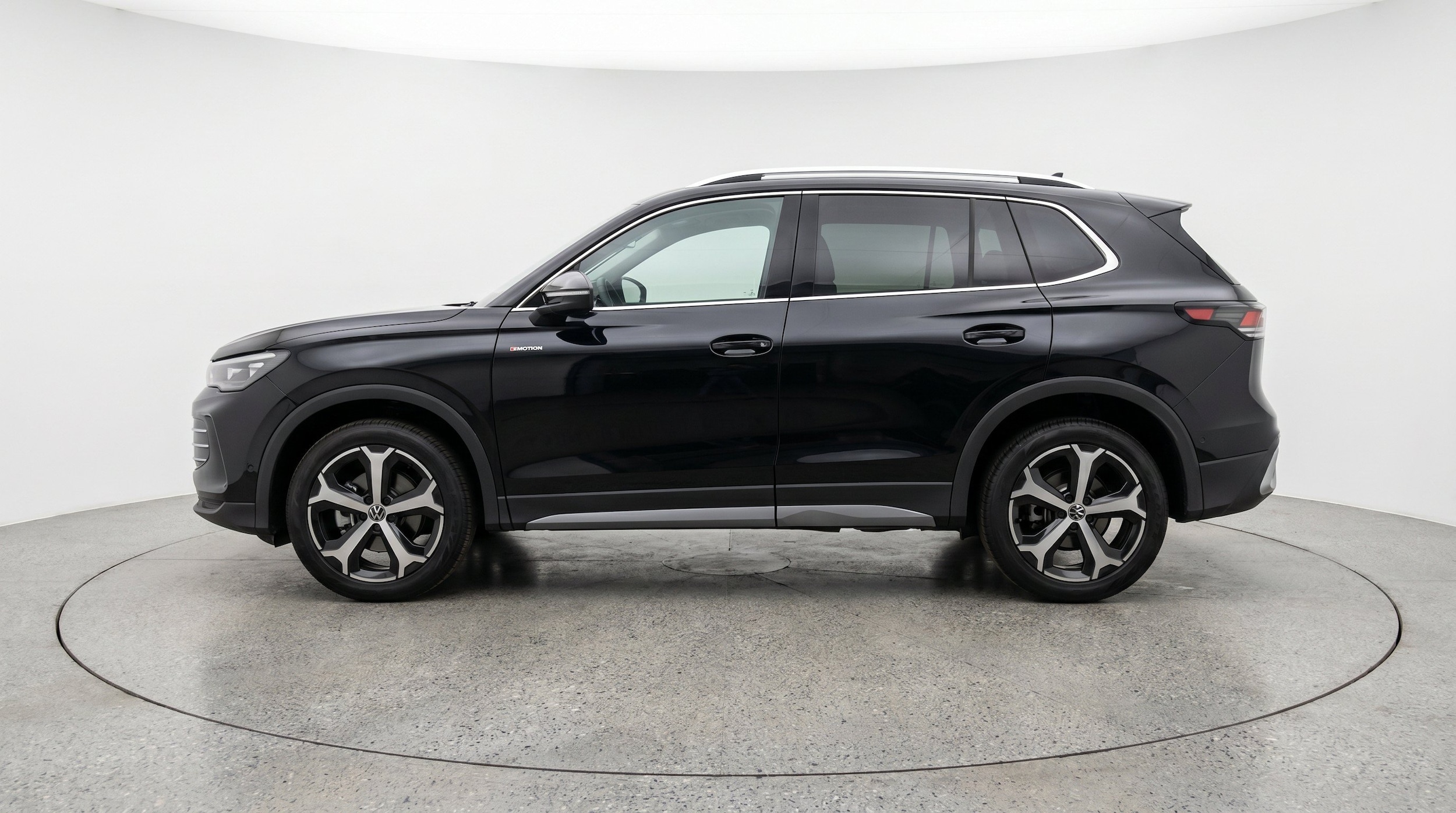 Thumbnail: 2026 Volkswagen Tiguan - 5