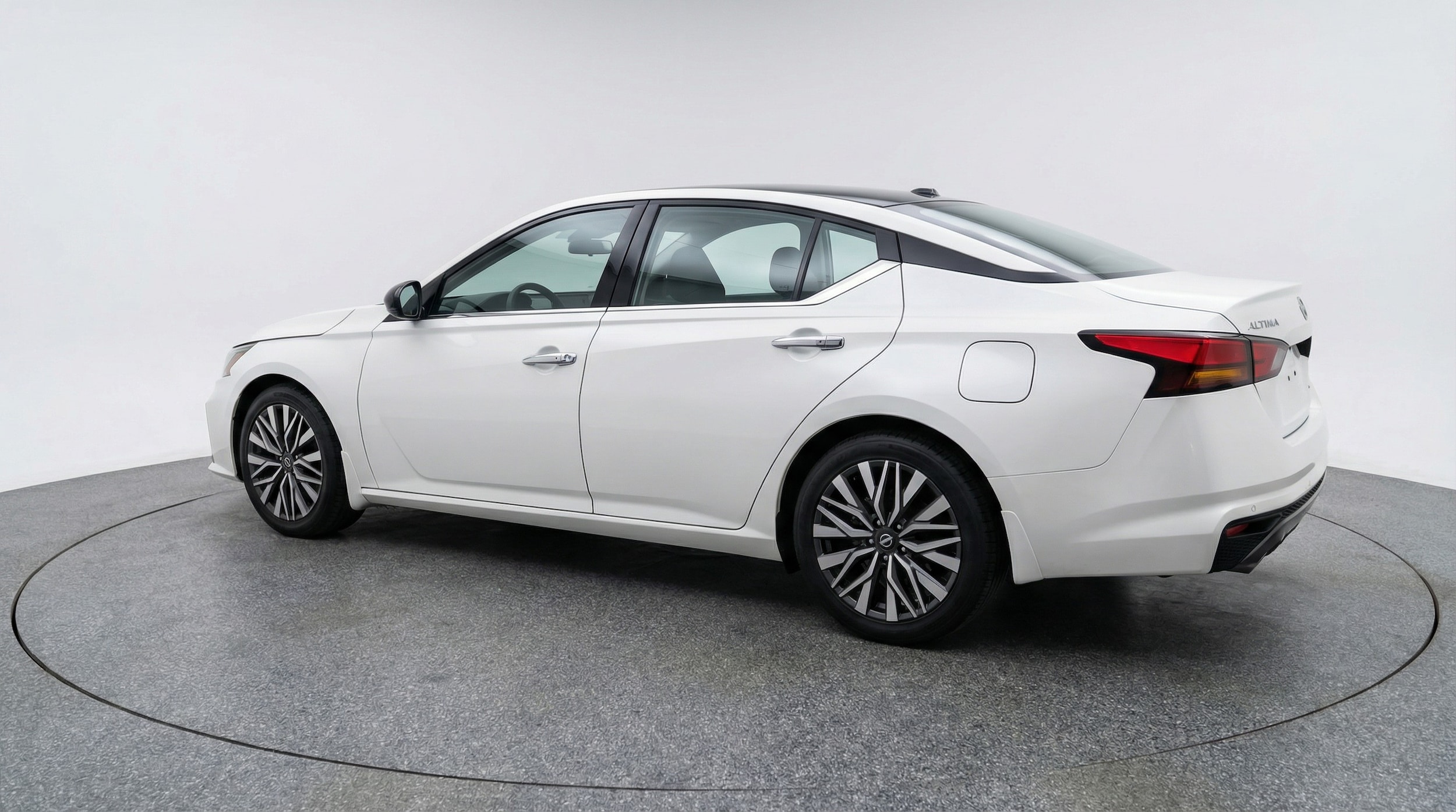 Thumbnail: 2025 Nissan Altima - 5