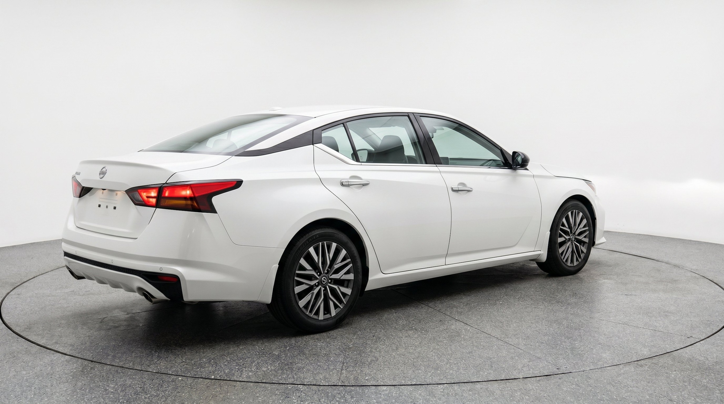 Thumbnail: 2025 Nissan Altima - 9