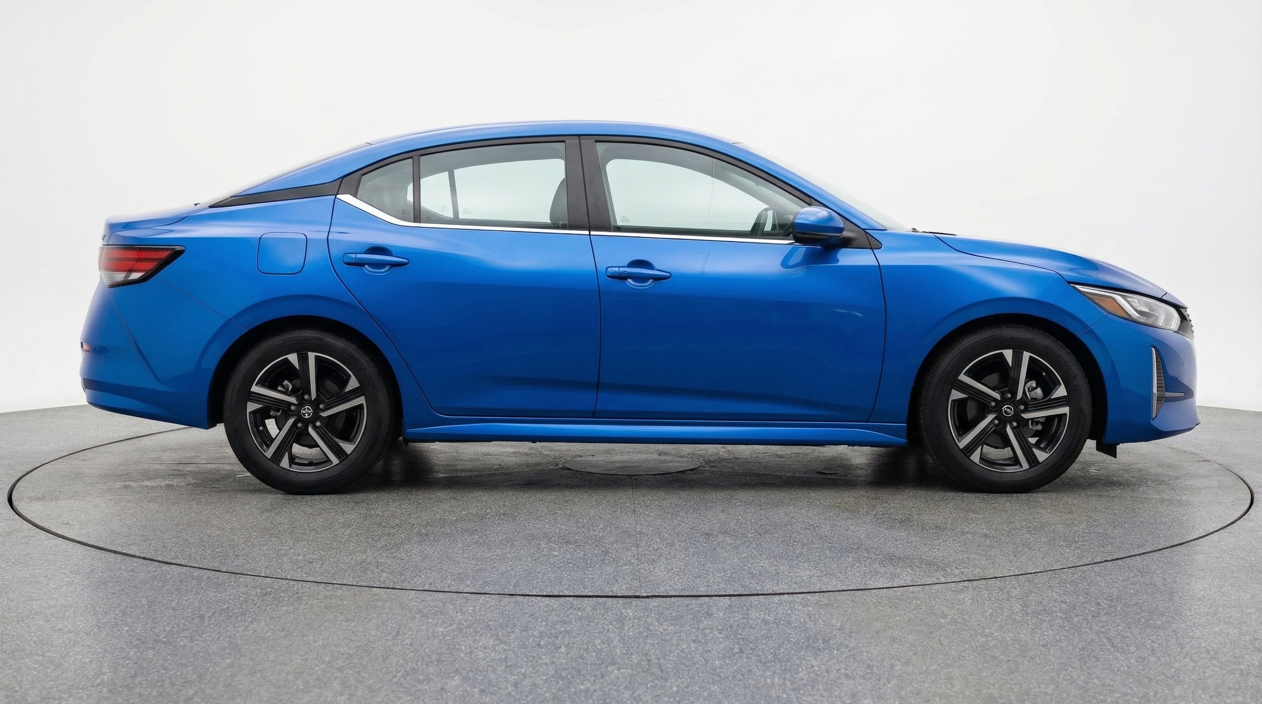 Thumbnail: 2025 Nissan Sentra - 11