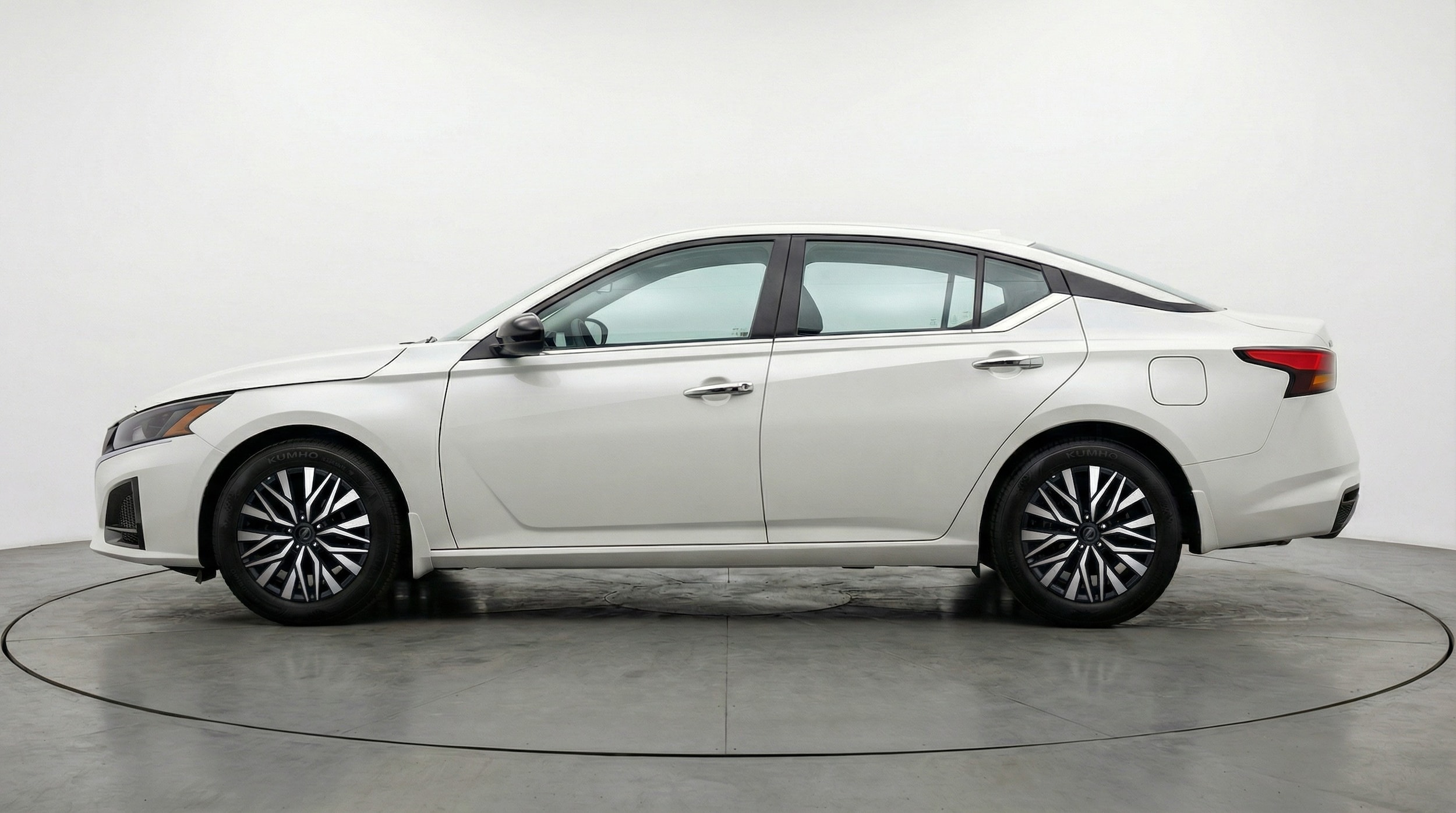 Thumbnail: 2025 Nissan Altima - 4