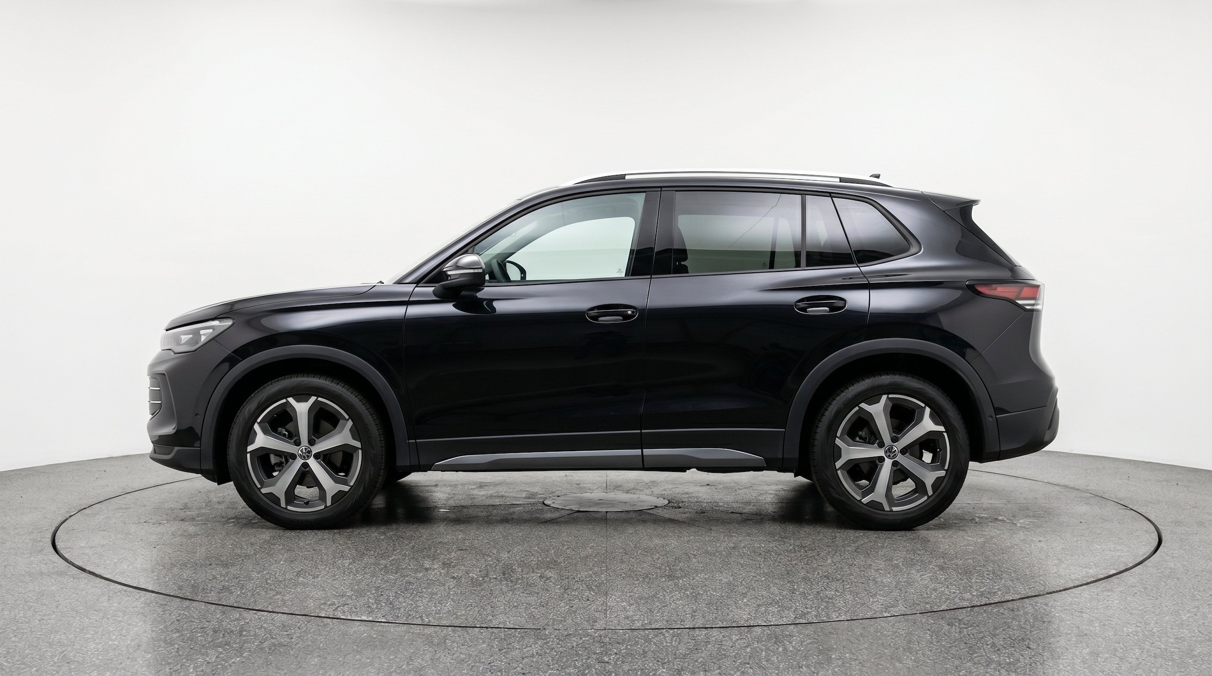 Thumbnail: 2026 Volkswagen Tiguan - 5