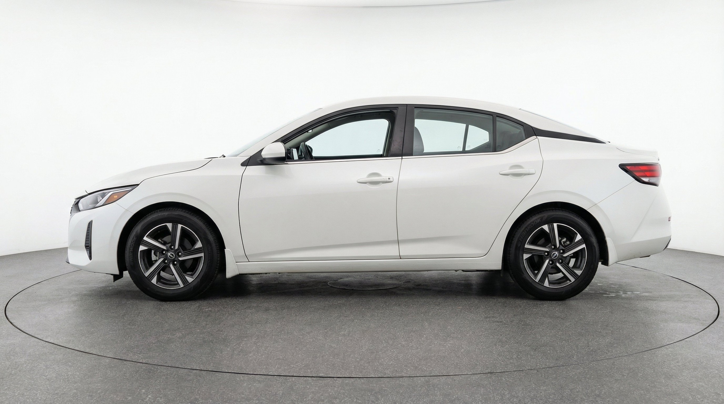 Thumbnail: 2025 Nissan Sentra - 5