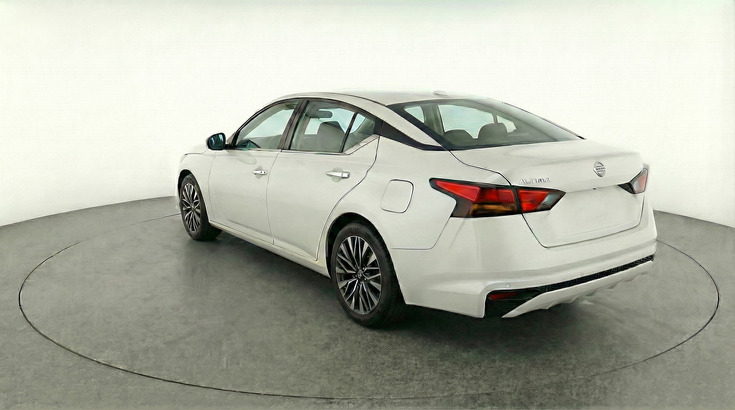 Thumbnail: 2025 Nissan Altima - 5