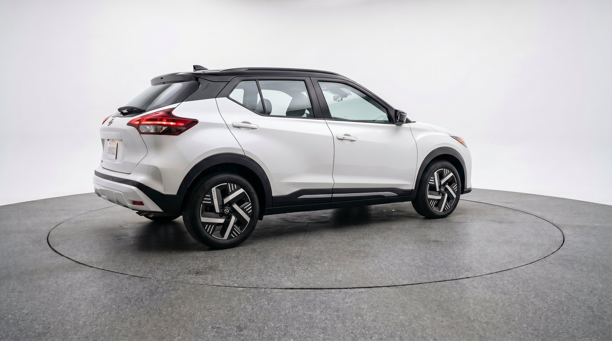 Thumbnail: 2026 Nissan Kicks - 9