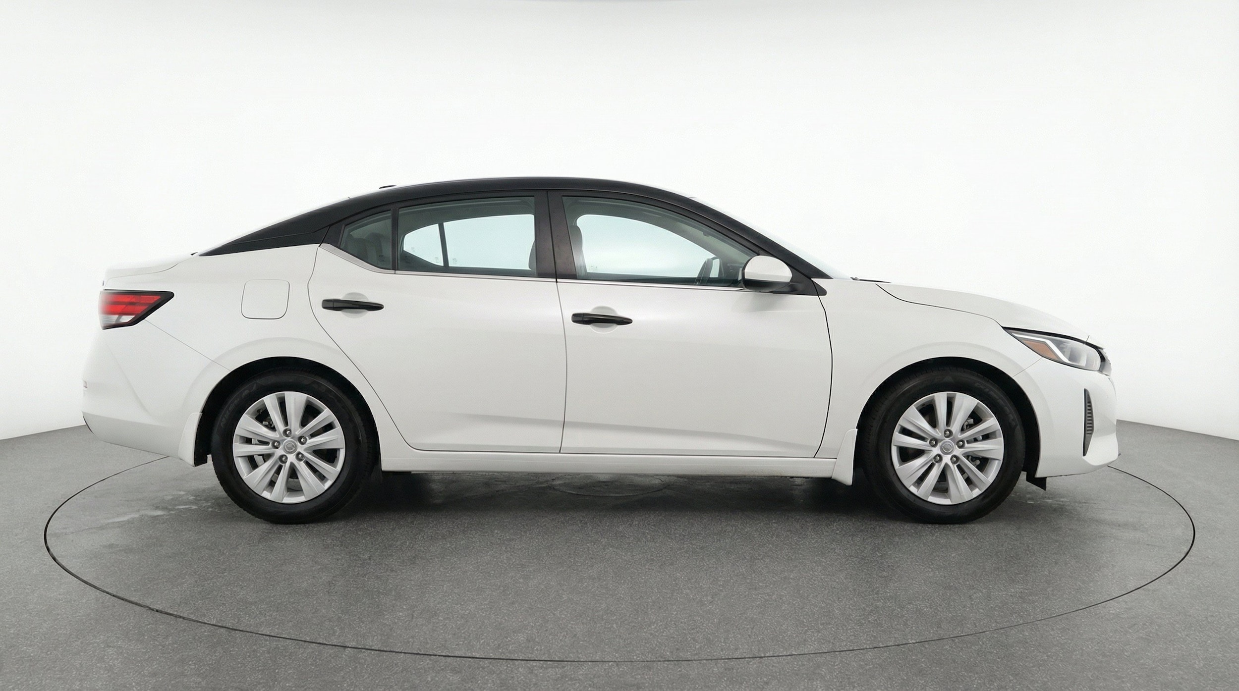 Thumbnail: 2025 Nissan Sentra - 11