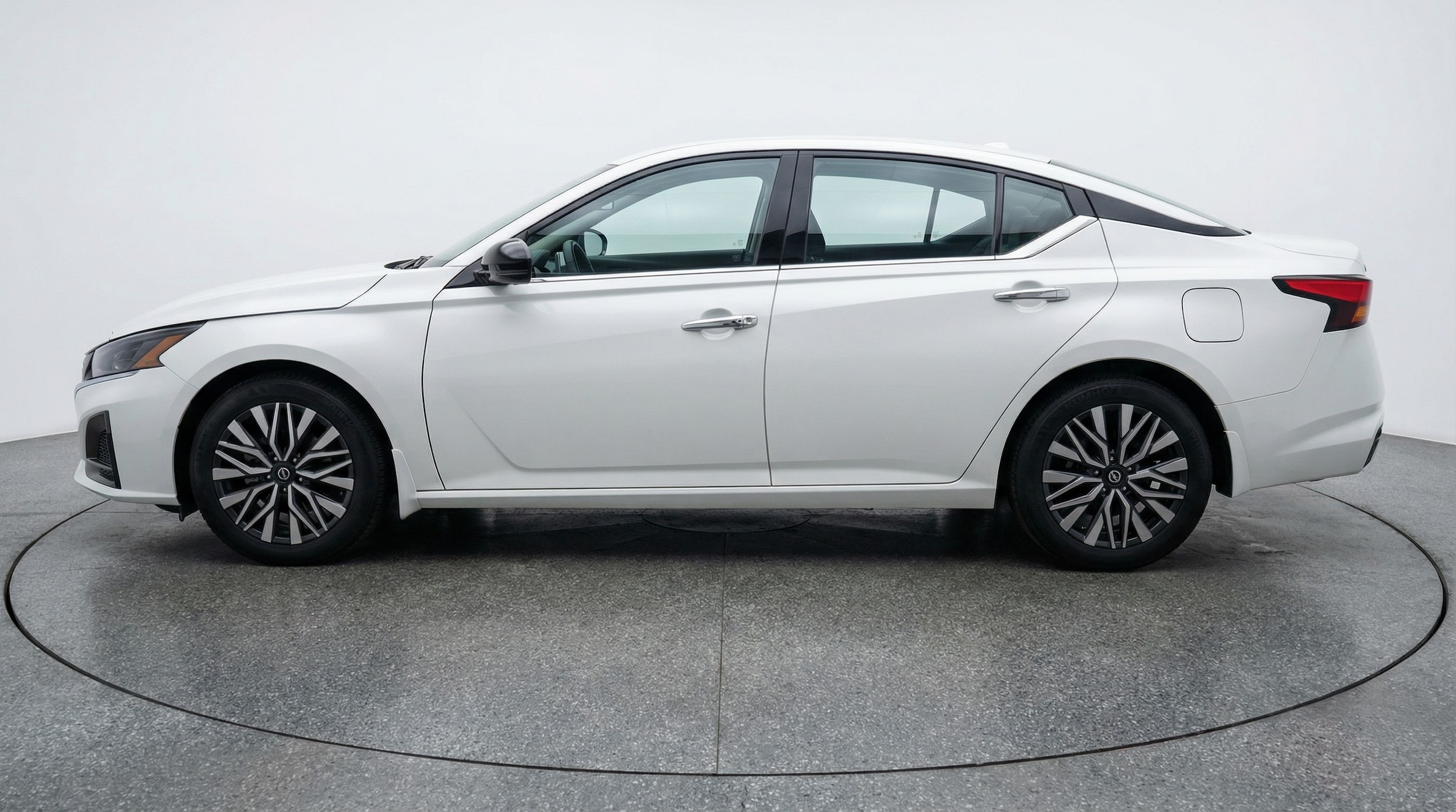 Thumbnail: 2025 Nissan Altima - 4