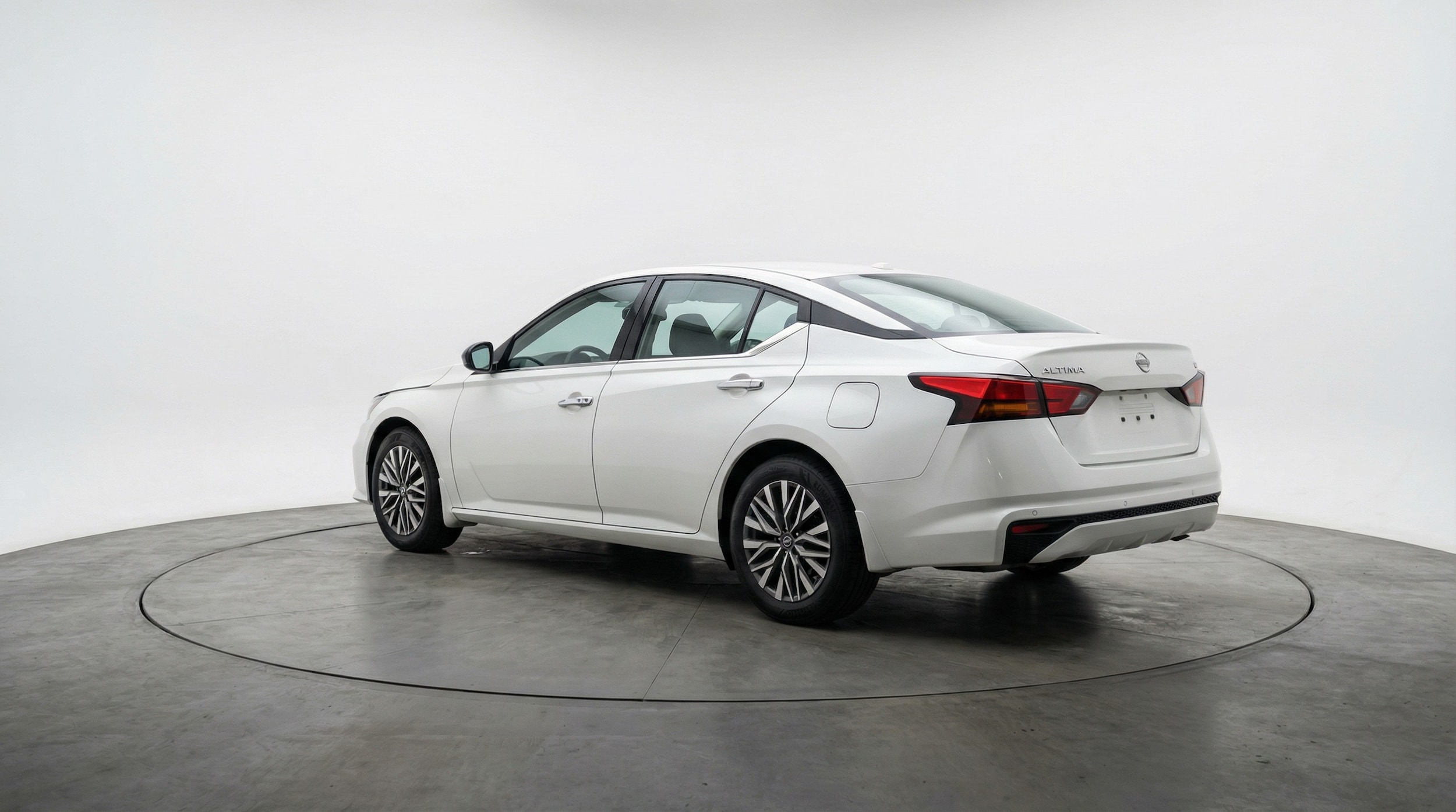 Thumbnail: 2025 Nissan Altima - 5