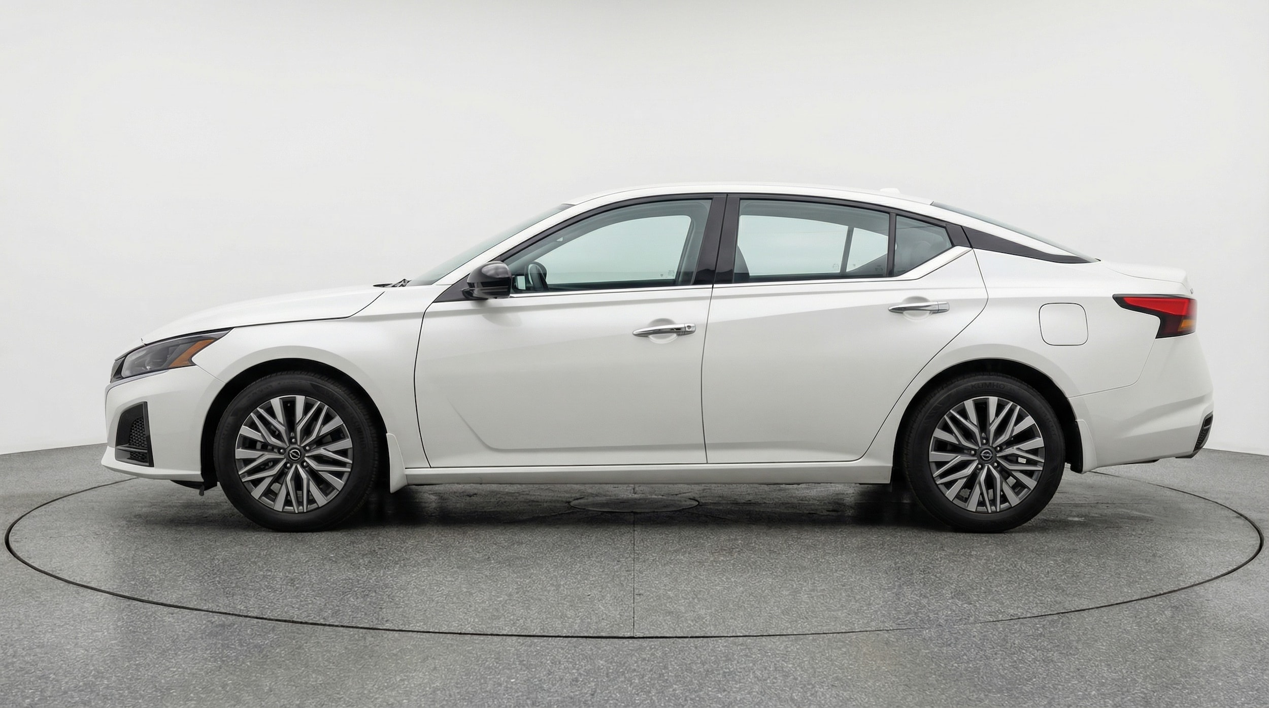 Thumbnail: 2025 Nissan Altima - 4