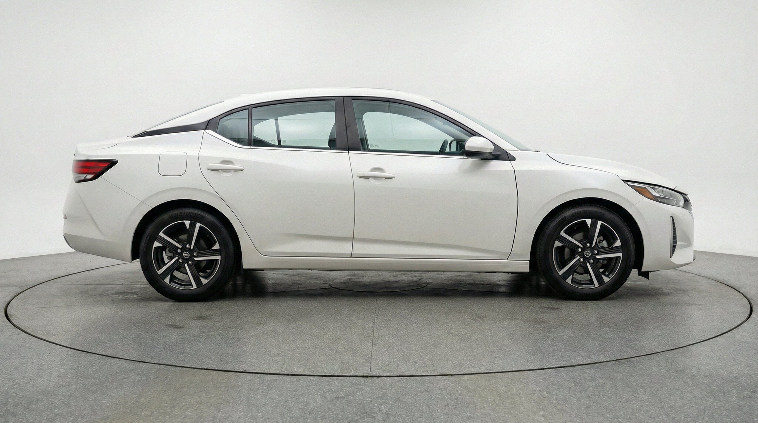 Thumbnail: 2025 Nissan Sentra - 11