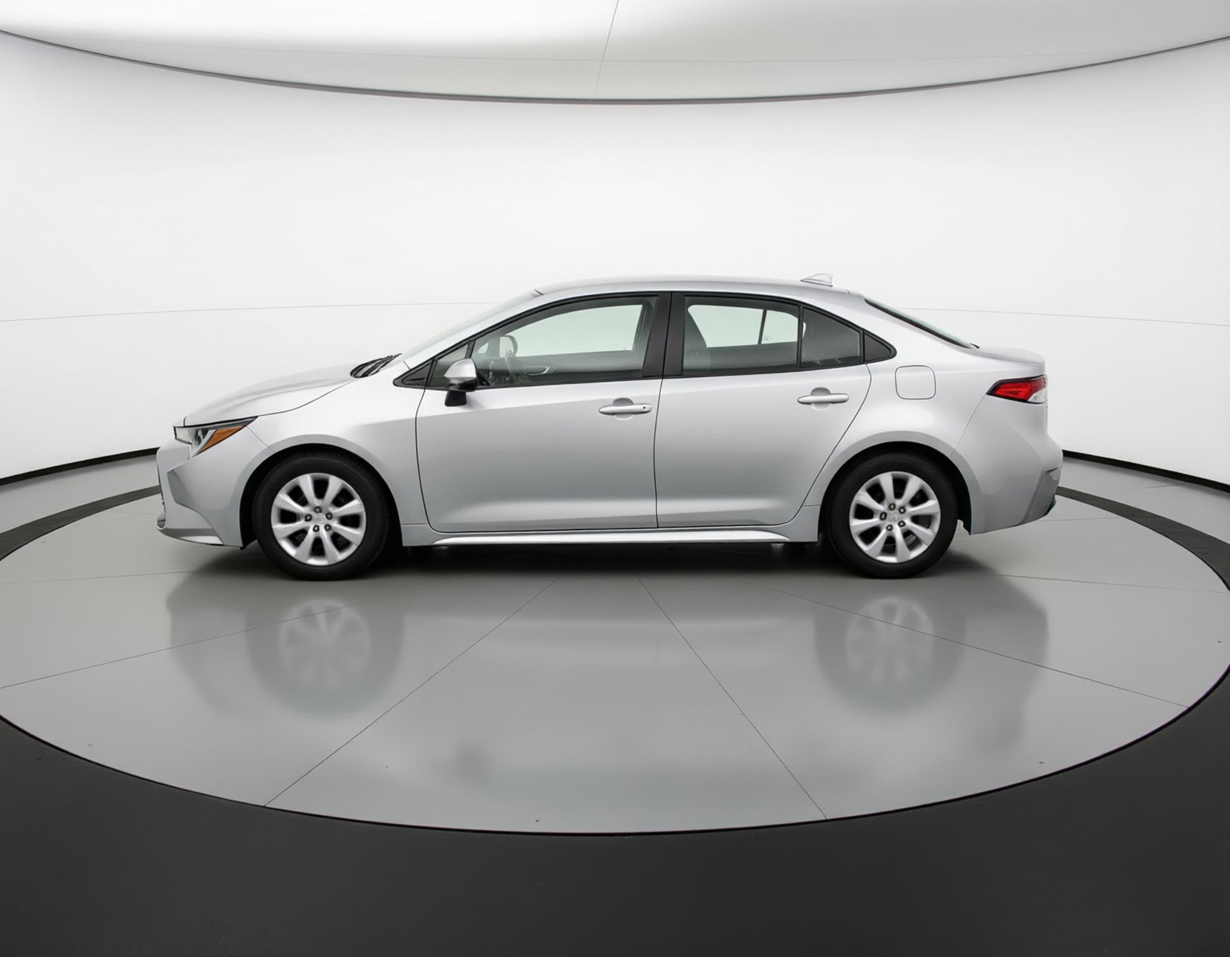 Thumbnail: 2025 Toyota Corolla - 4