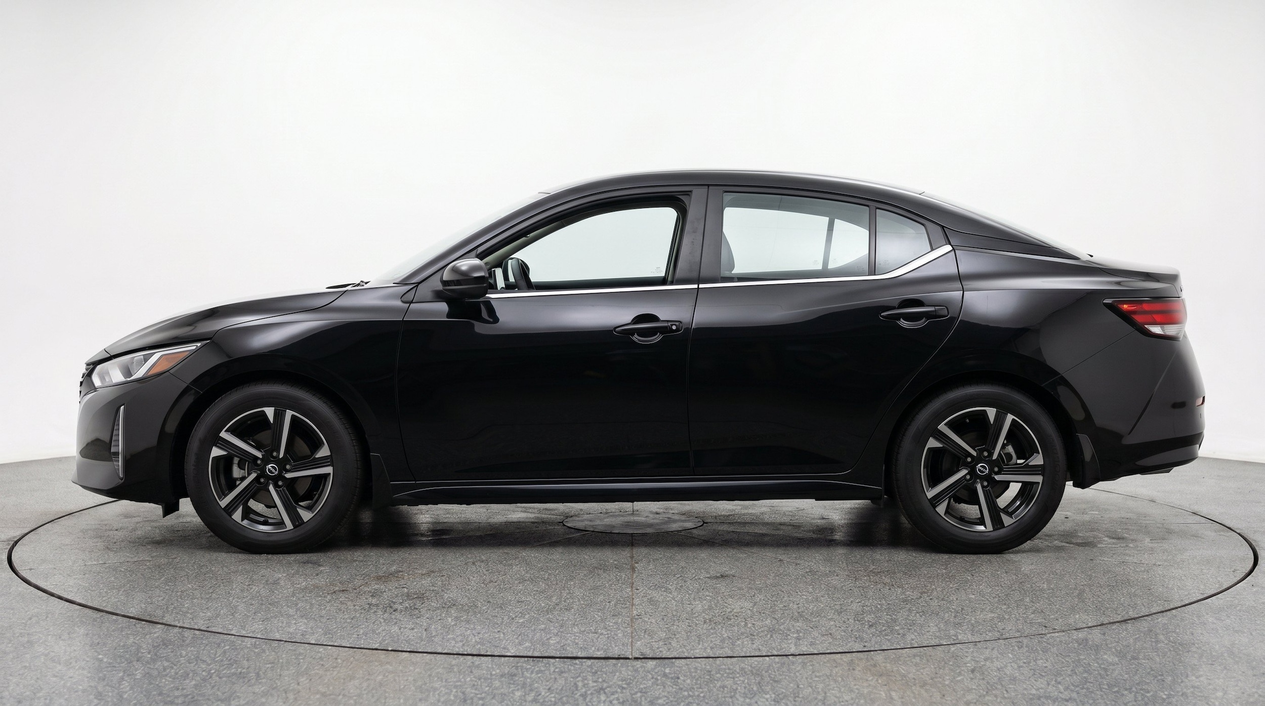 Thumbnail: 2025 Nissan Sentra - 5
