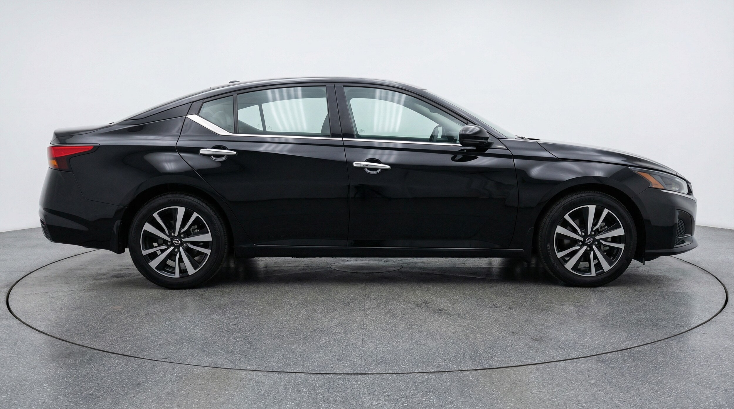 Thumbnail: 2025 Nissan Altima - 8