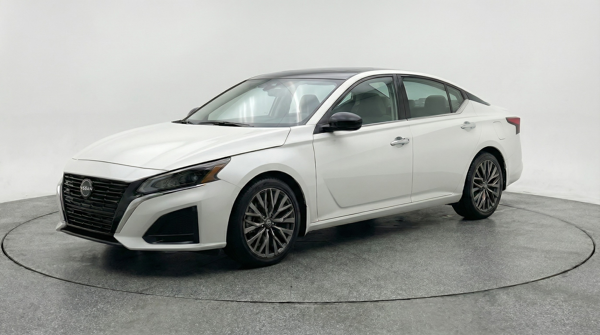 Thumbnail: 2025 Nissan Altima - 3