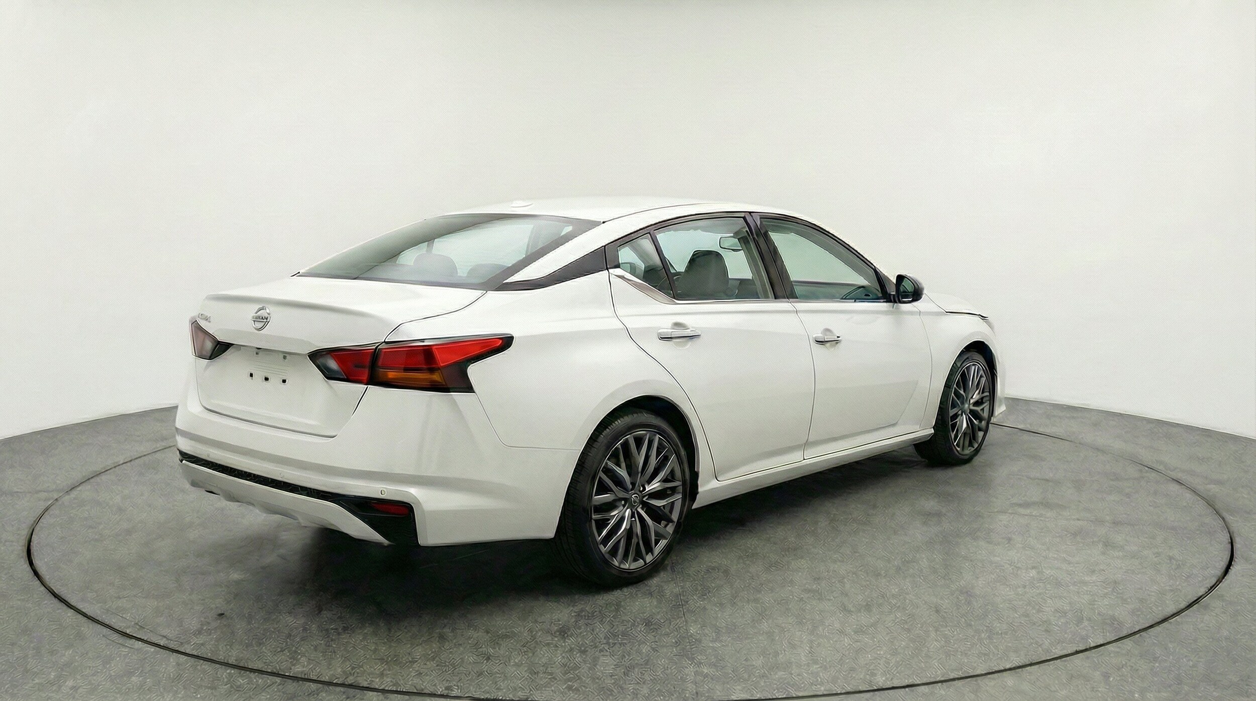 Thumbnail: 2025 Nissan Altima - 9