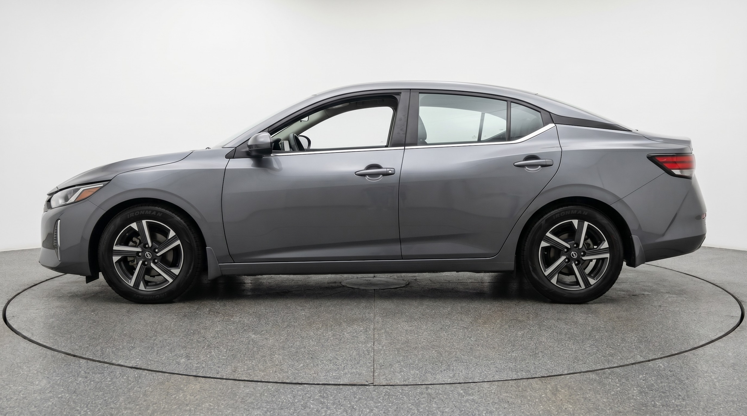 Thumbnail: 2024 Nissan Sentra - 4